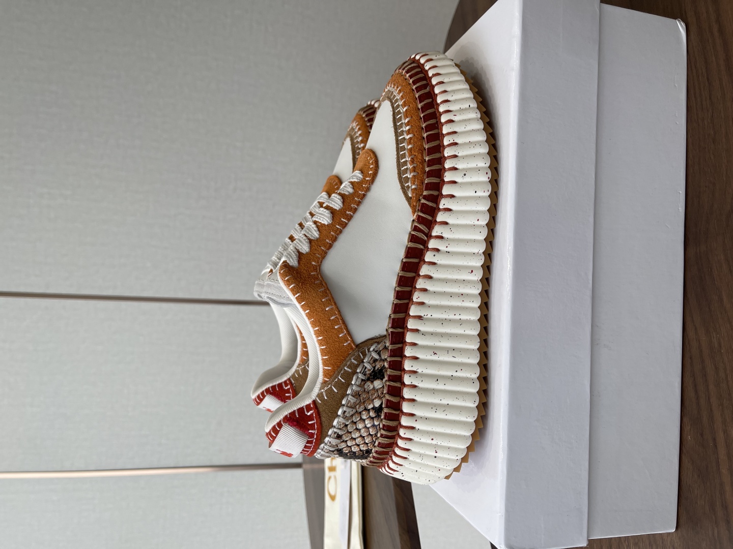 CHLOE Женские кроссовки из коровьей кожи 