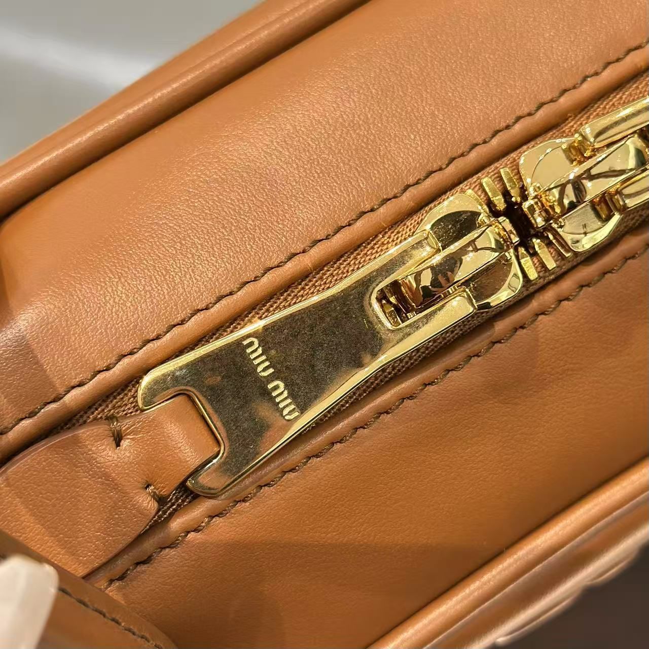 MIU MIU Женская сумка Beau leather bag