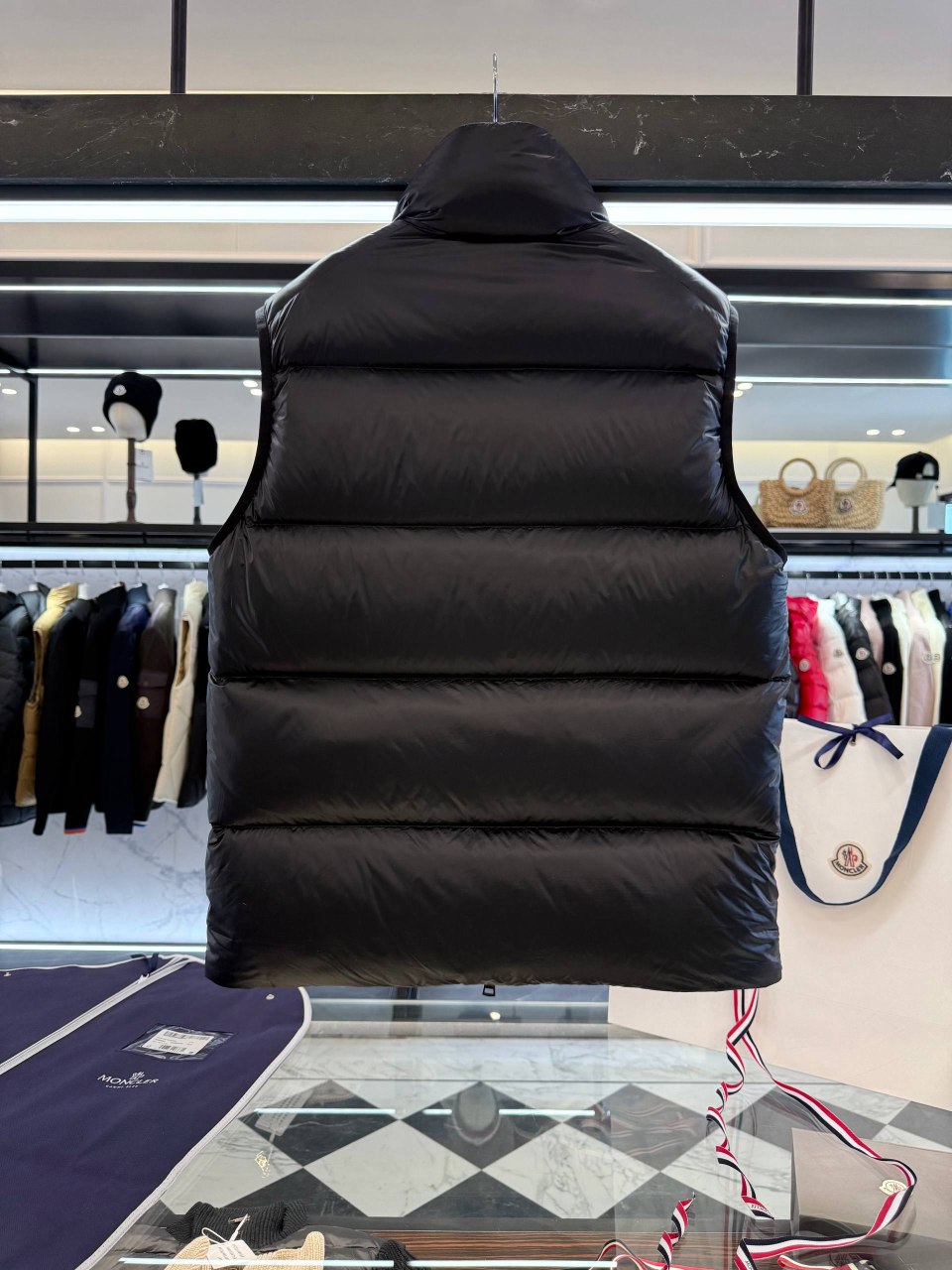 MONCLER Мужской жилет Sumido MONCLER Мужской жилет Sumido