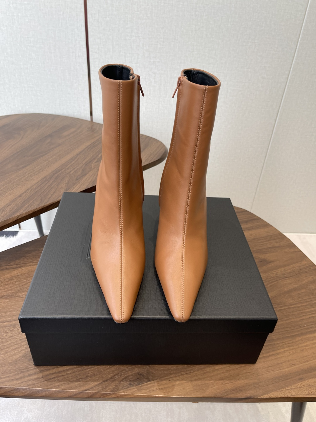 SAINT LAURENT Женские ботинки 