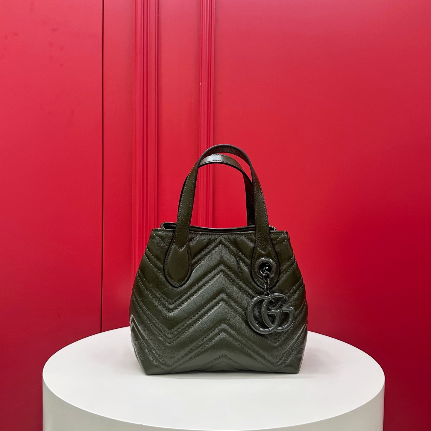 GUCCI Женская сумка GG Marmont small tote bag