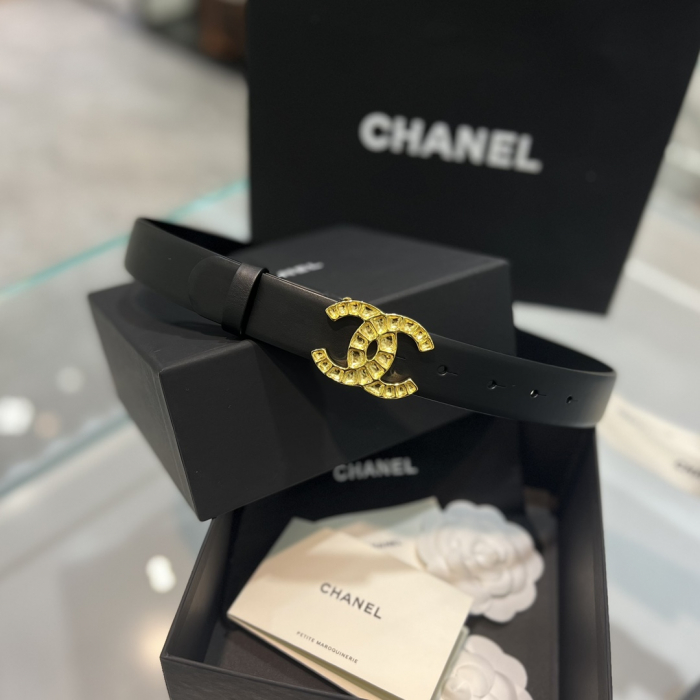  CHANEL Женский ремень с пряжкой CC