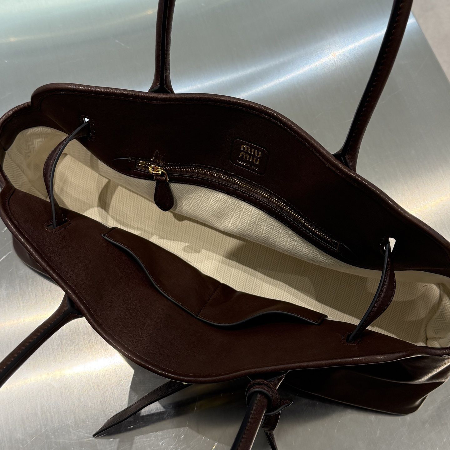 MIU MIU Женская сумка Aventure Nappa leather bag