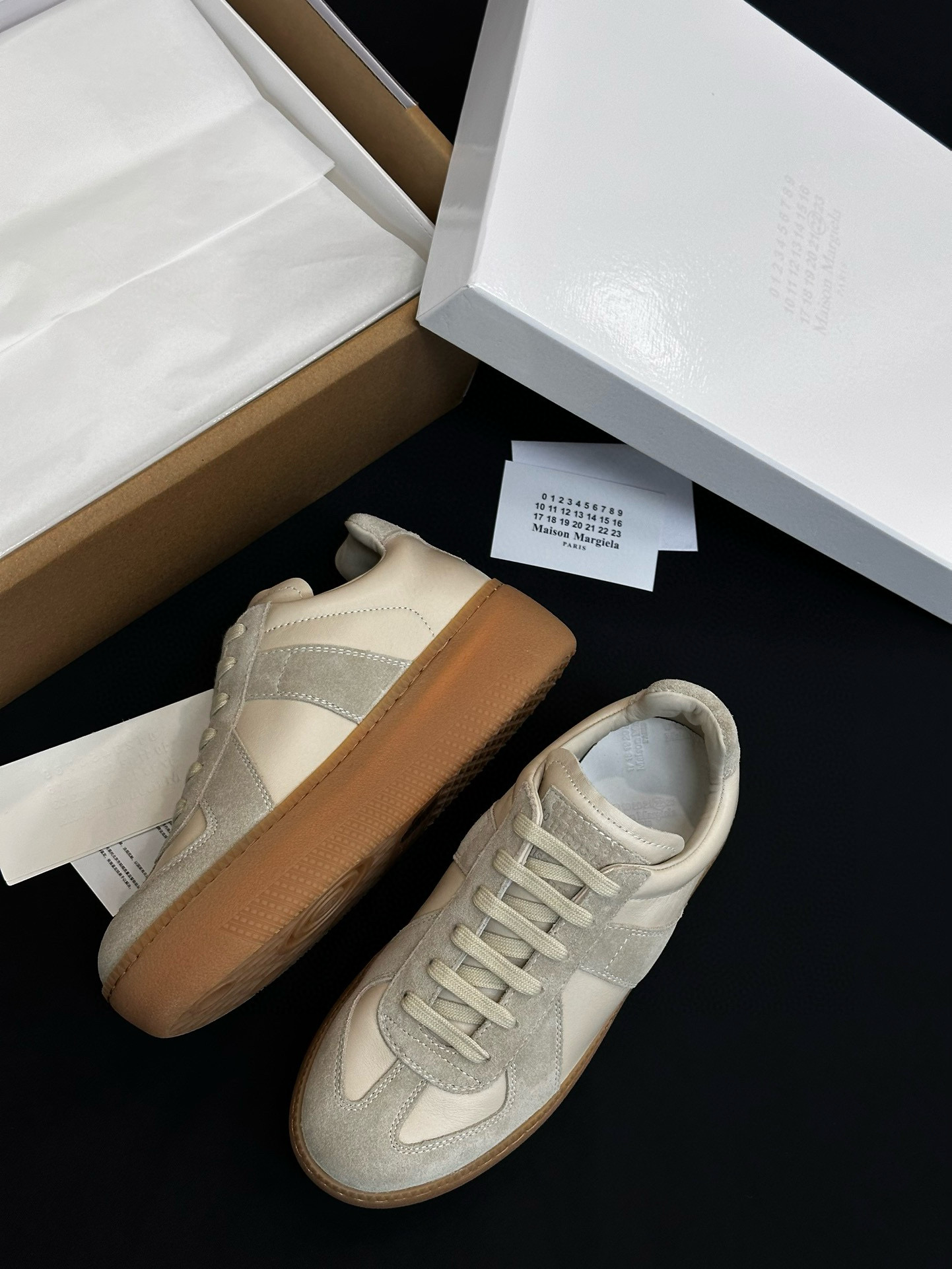 MAISON MARGIELA Женские кроссовки Replica MAISON MARGIELA Женские кроссовки Replica