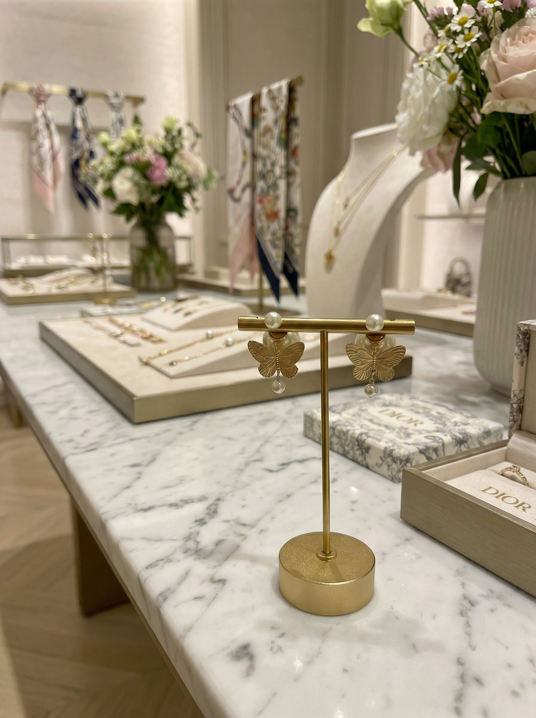 CHRISTIAN DIOR Женские серьги Tribales CHRISTIAN DIOR Женские серьги Tribales