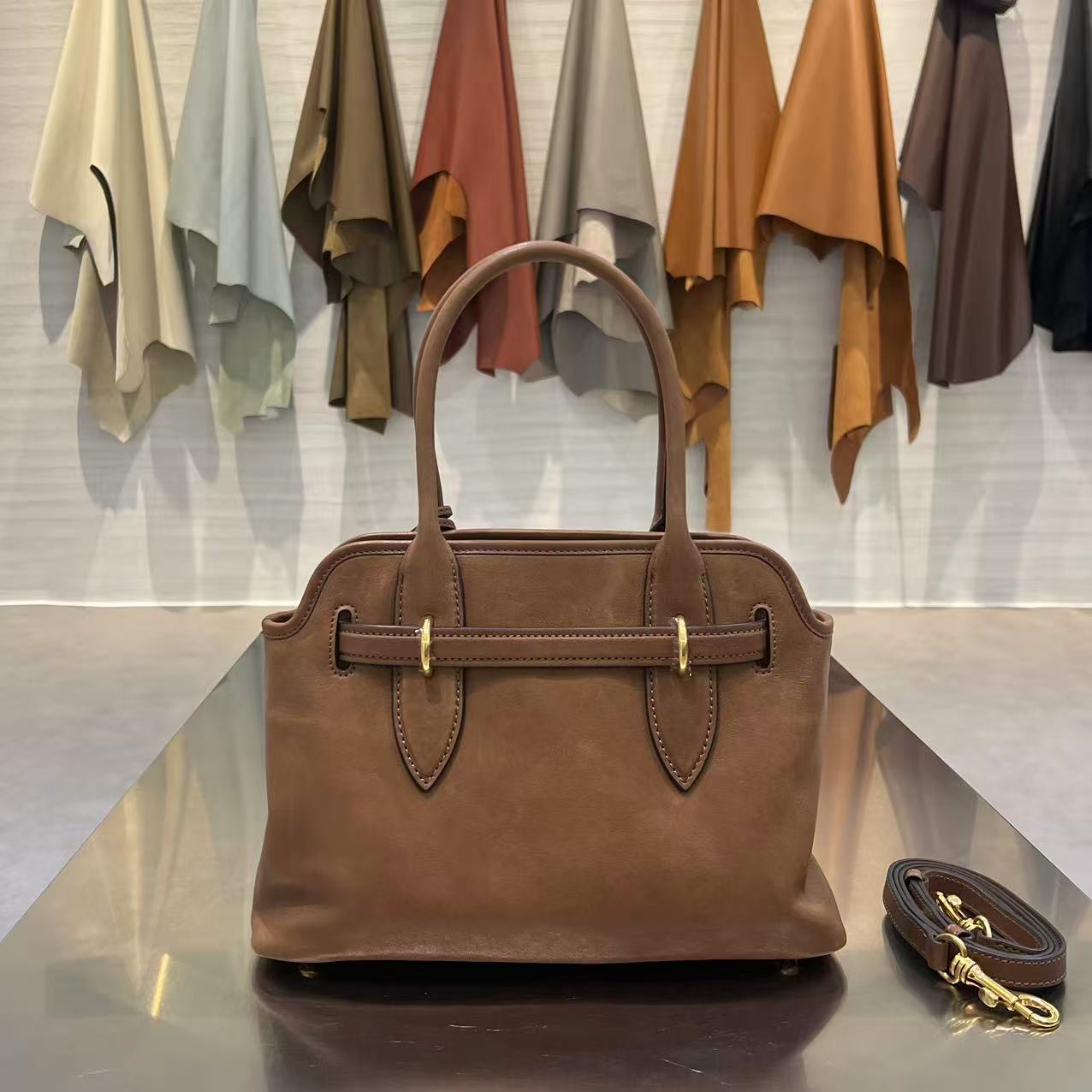 MIU MIU Женская сумка Aventure Nappa