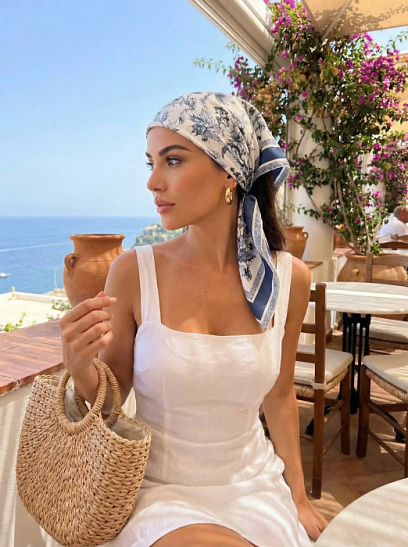 CHRISTIAN DIOR Женский платок из шёлка