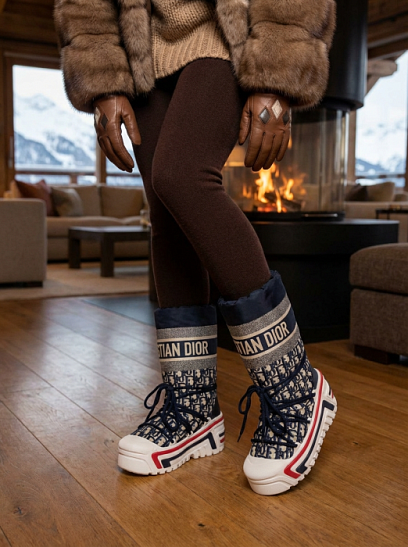 CHRISTIAN DIOR Женские высокие ботинки луноходы