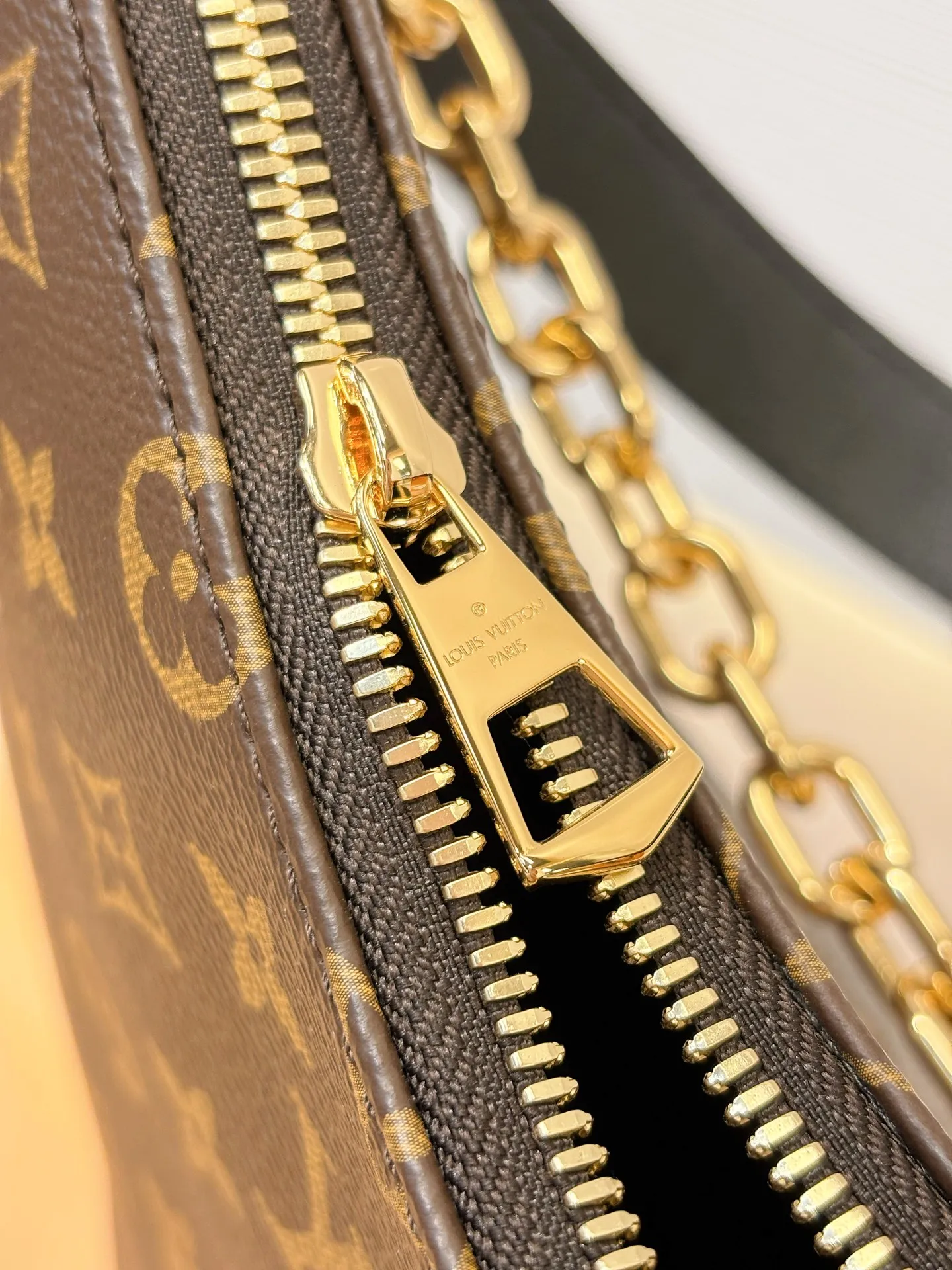 LOUIS VUITTON Женская сумка Cookie BB M15056 LOUIS VUITTON Женская сумка Cookie BB M15056