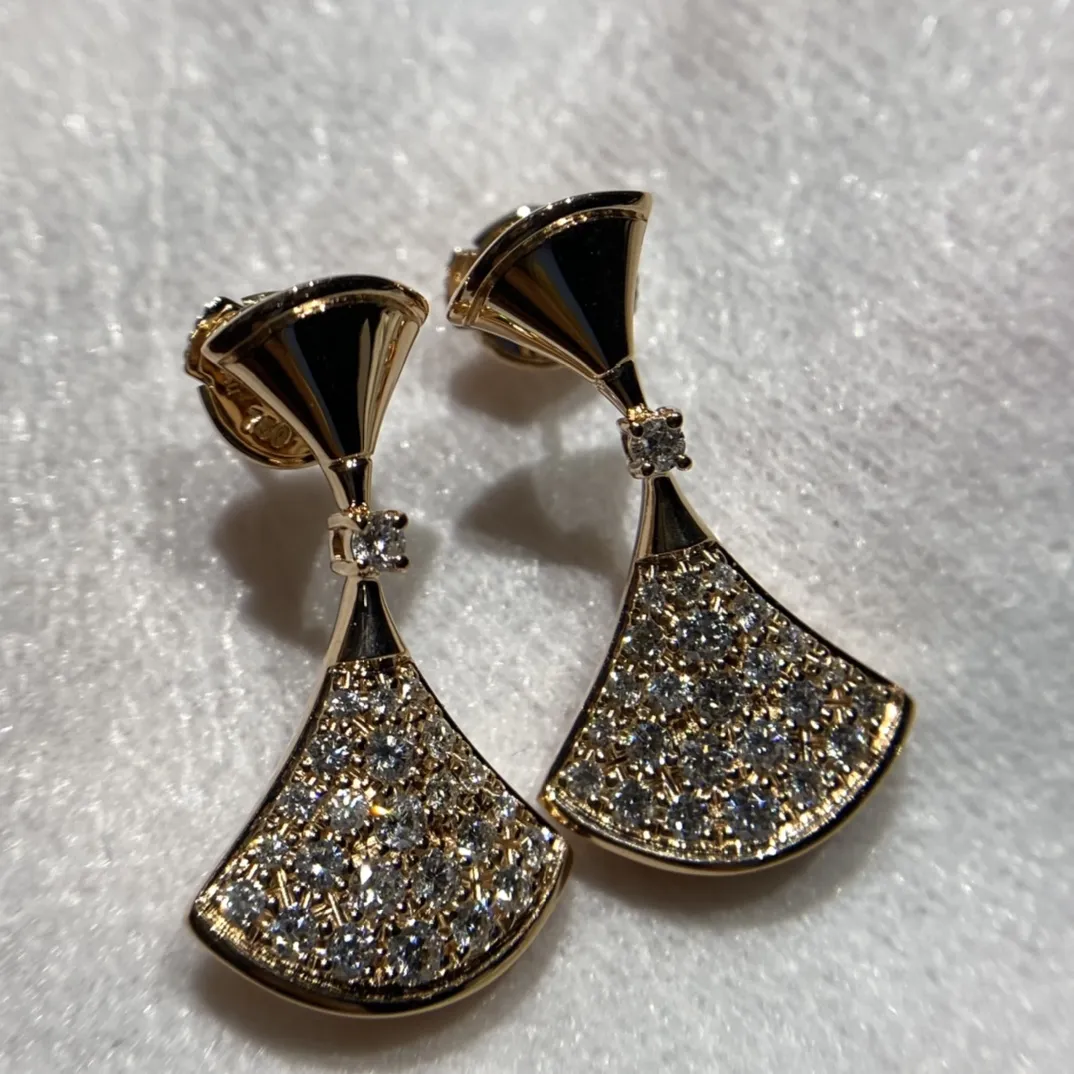 BVLGARI Серьги Divas’Dream розовое золото с бриллиантами BVLGARI Серьги Divas’Dream розовое золото с бриллиантами