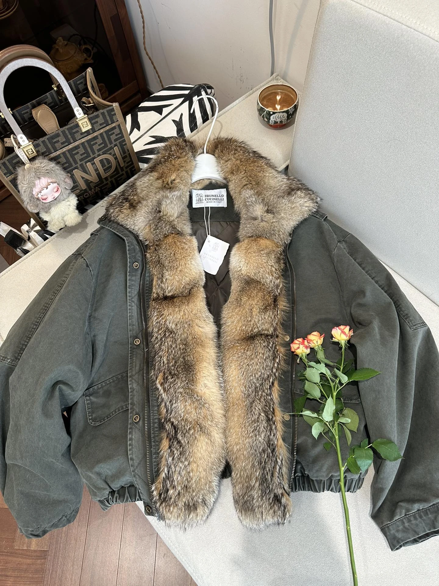 BRUNELLO CUCINELLI Женская куртка с мехом  BRUNELLO CUCINELLI Женская куртка с мехом