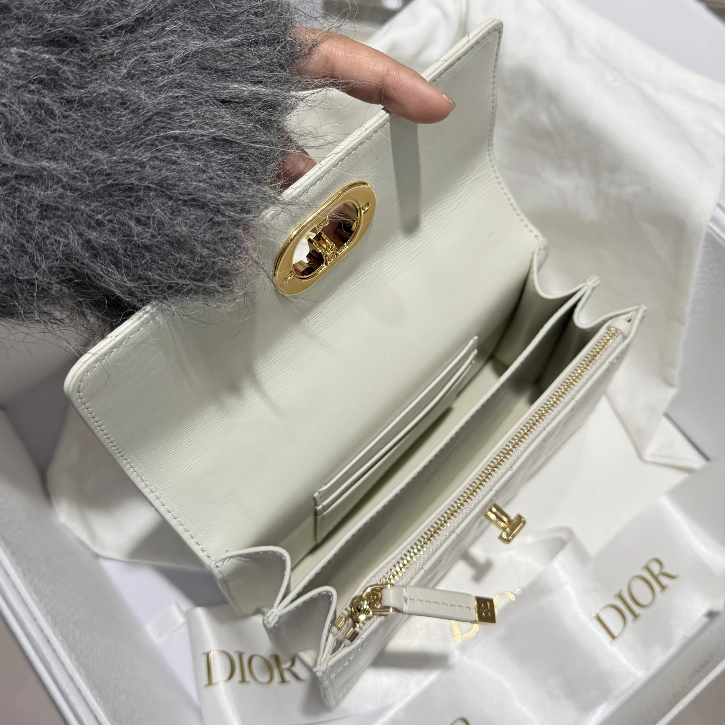 CHRISTIAN DIOR Женская сумка Miss caro 