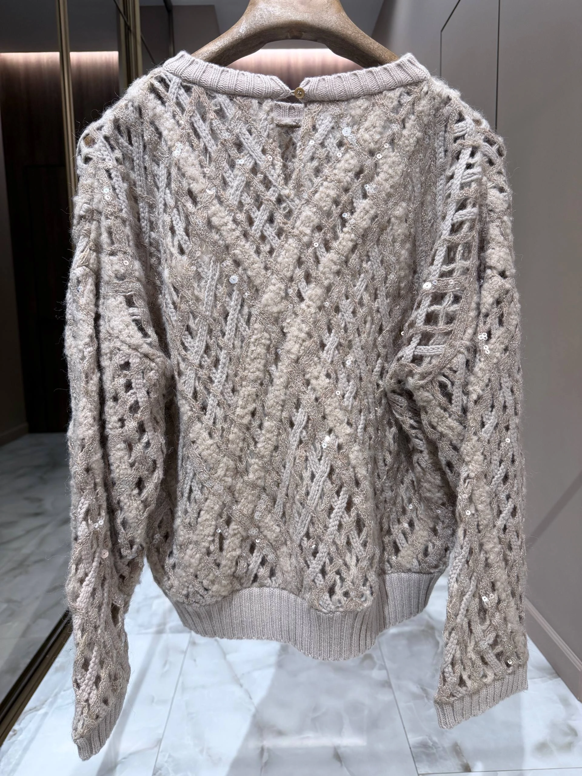 BRUNELLO CUCINELLI Женский джемпер с пайетками BRUNELLO CUCINELLI Женский джемпер с пайетками