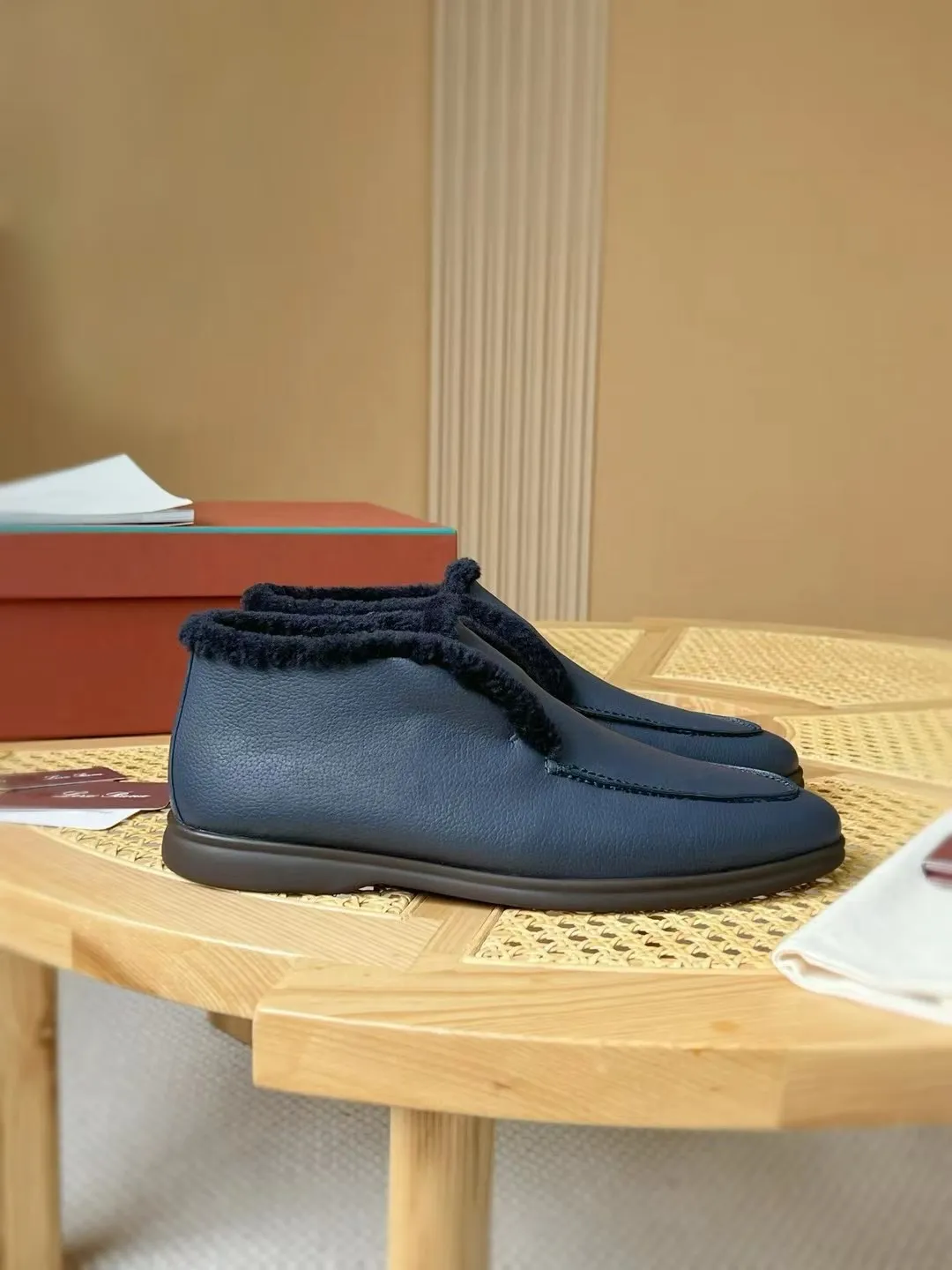 LORO PIANA Мужские лоферы с мехом