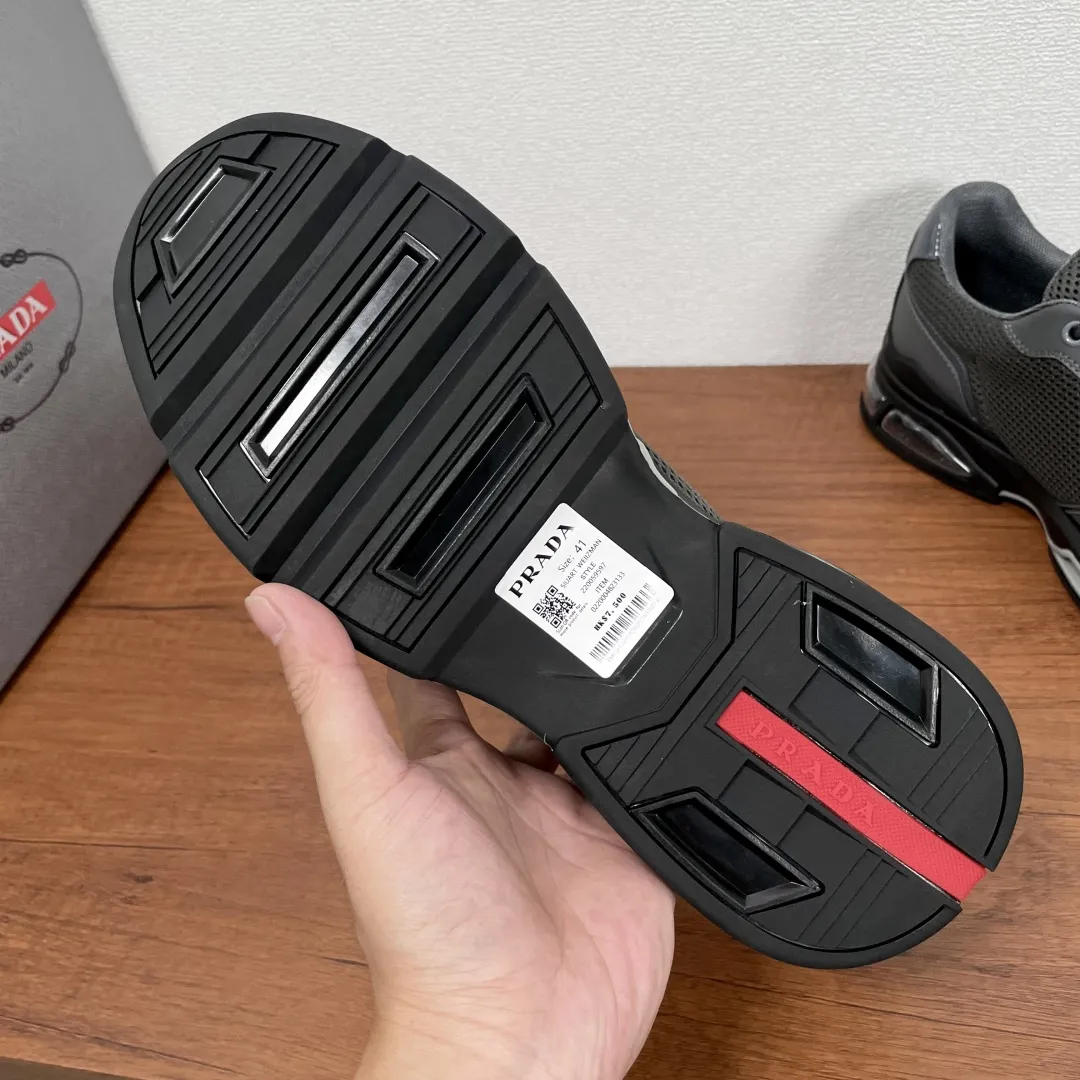 PRADA Мужские кроссовки коровья кожа с фирменной эмблемой 