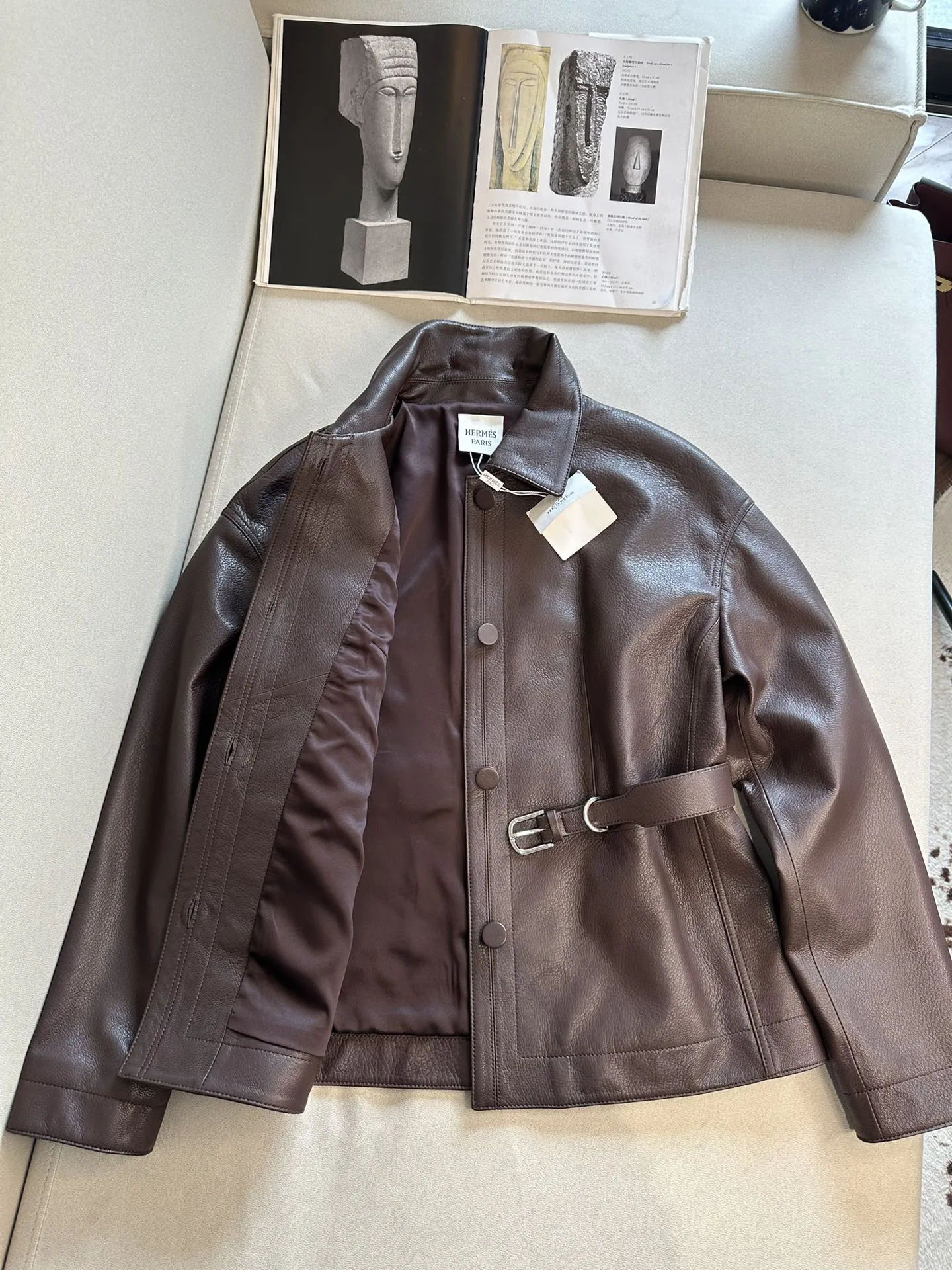 HERMES Женская кожаная куртка с поясом