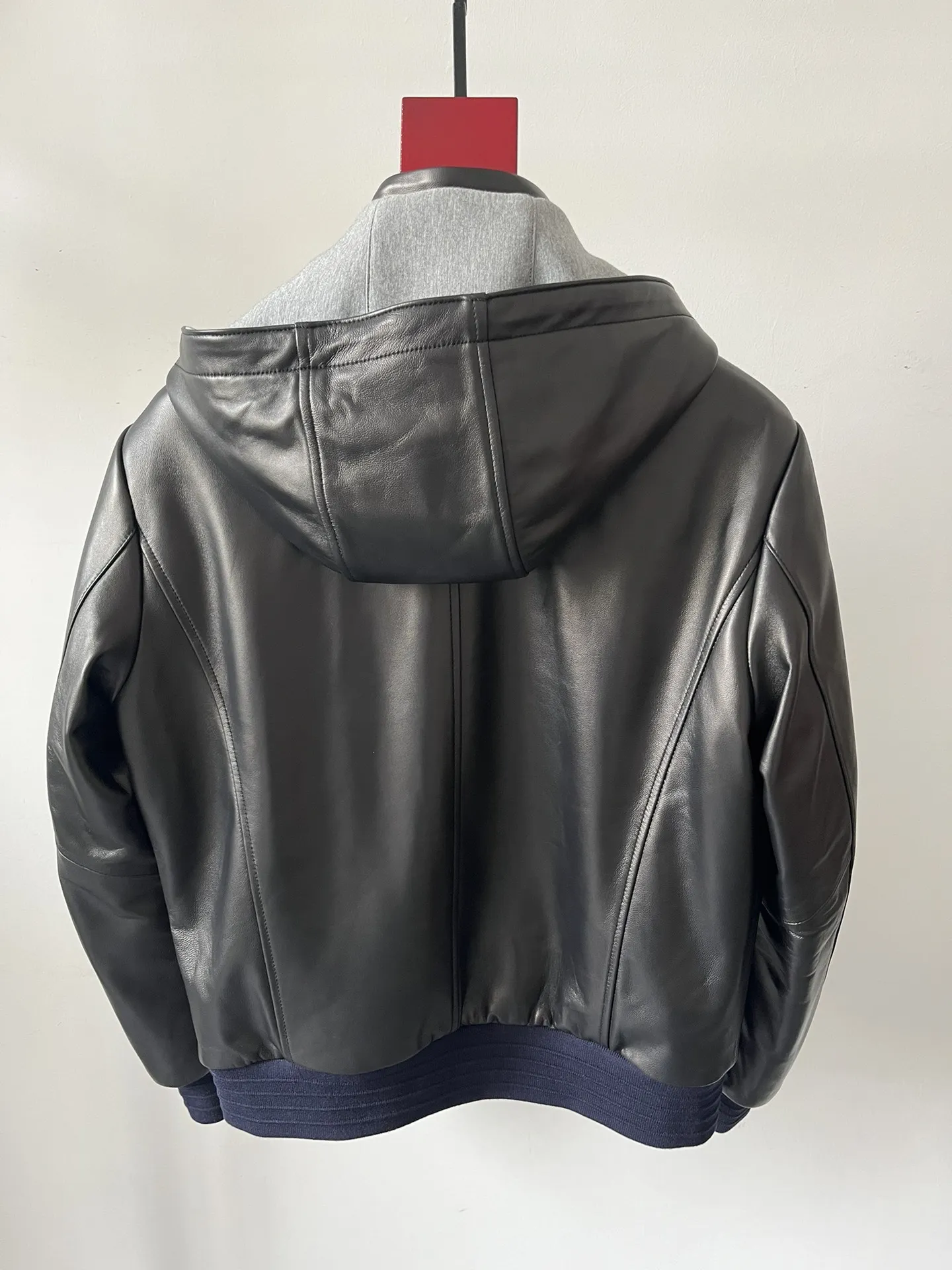 KITON Мужская кожаная куртка  KITON Мужская кожаная куртка