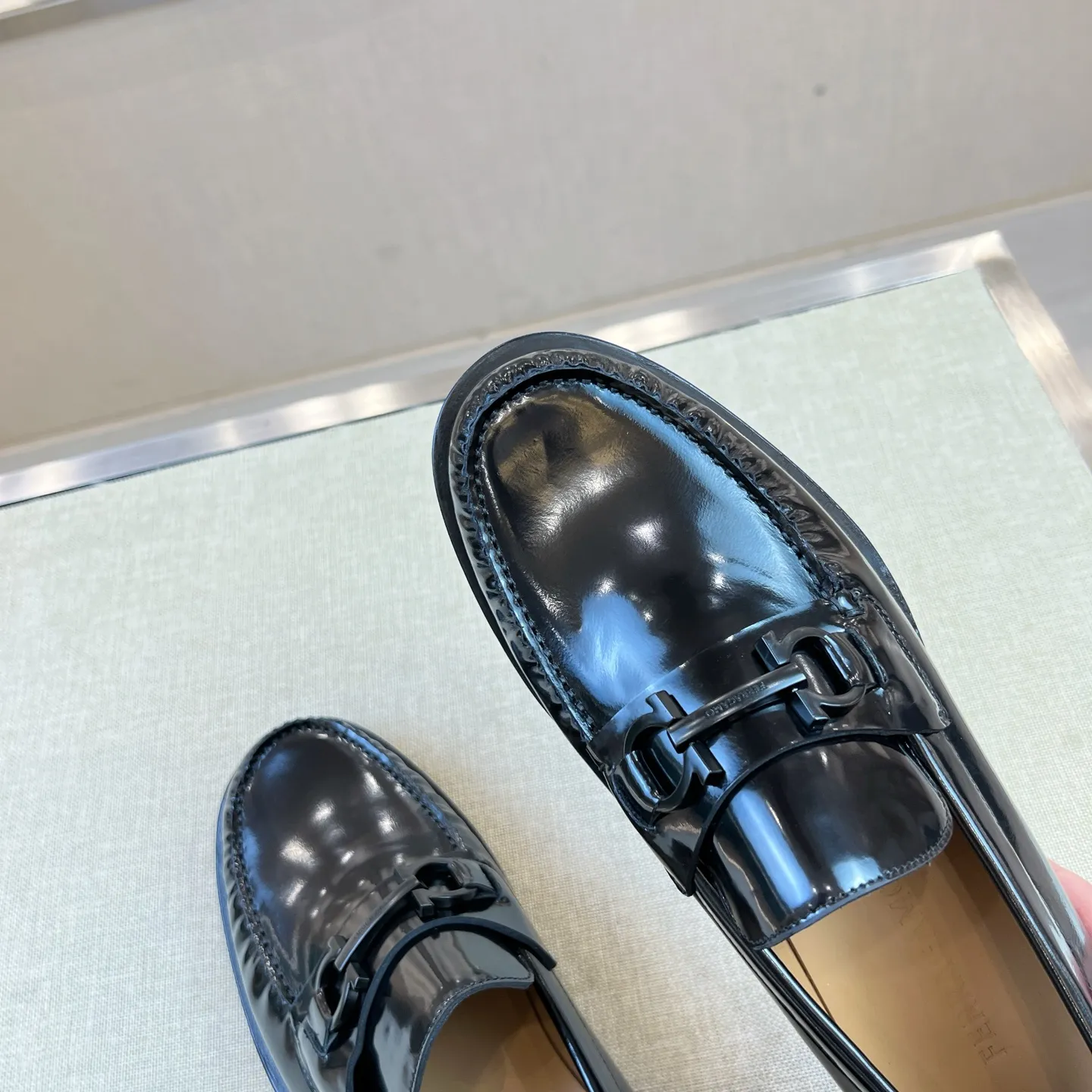 SALVATORE FERRAGAMO Мужские лоферы коровья кожа SALVATORE FERRAGAMO Мужские лоферы коровья кожа