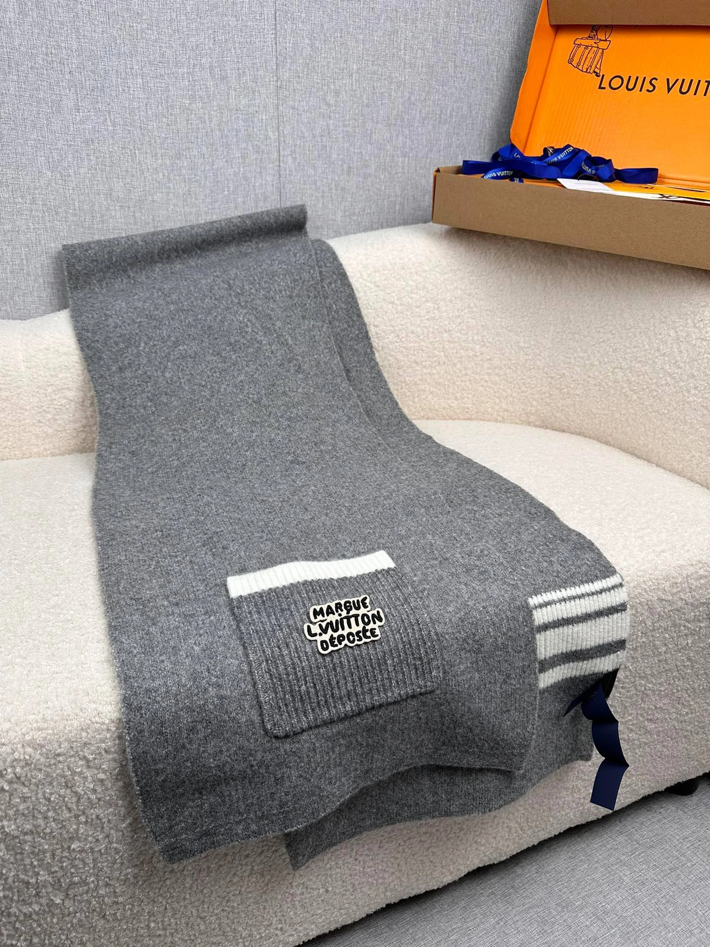 LOUIS VUITTON Мужской шарф из кашемира 