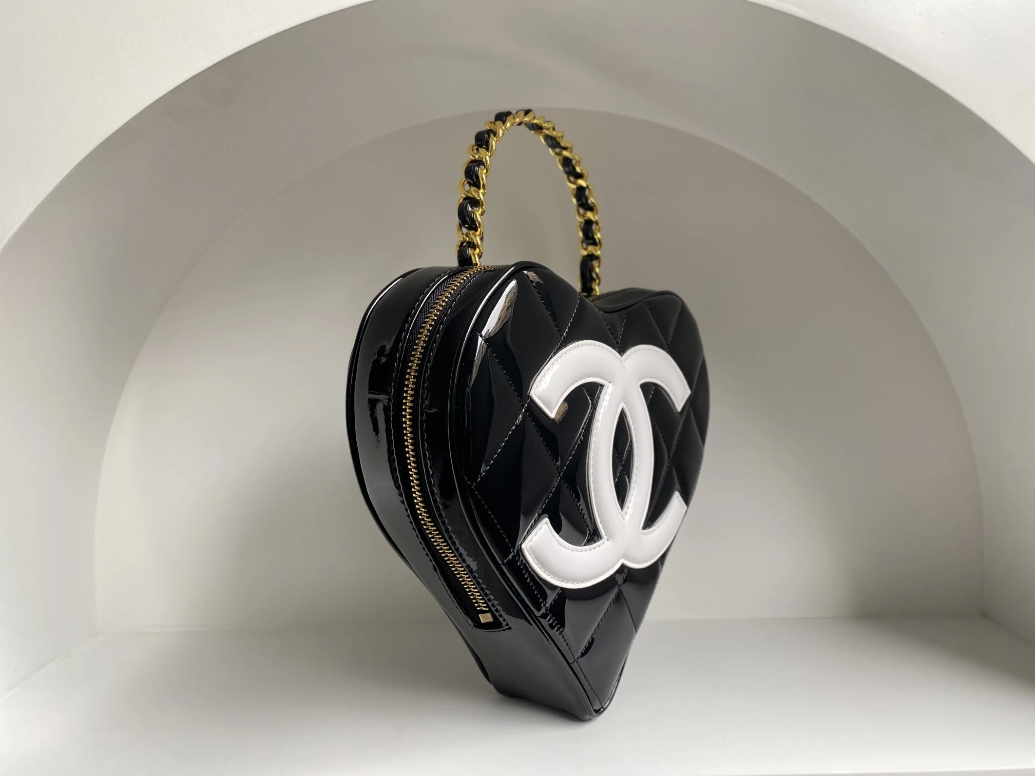 CHANEL Женская винтажная сумка в форме сердца