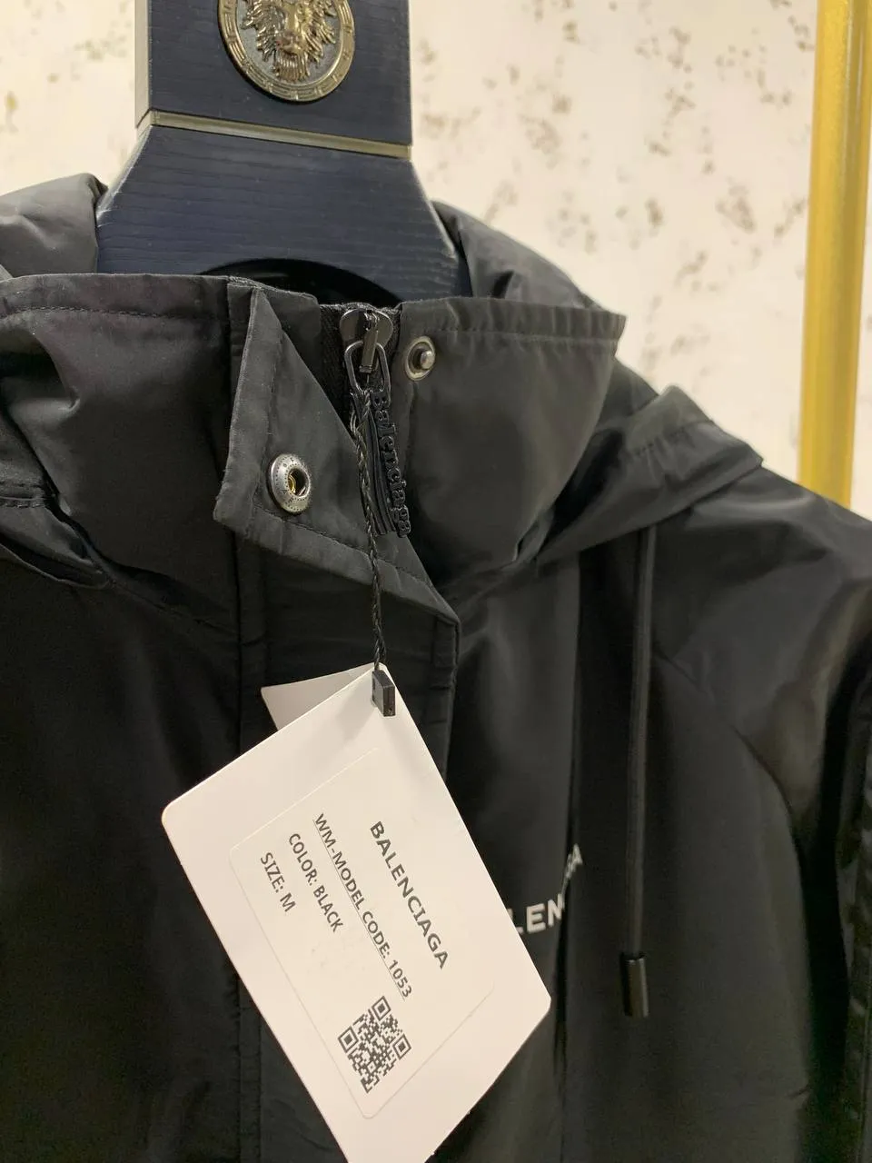 BALENCIAGA Женская ветровка  BALENCIAGA Женская ветровка