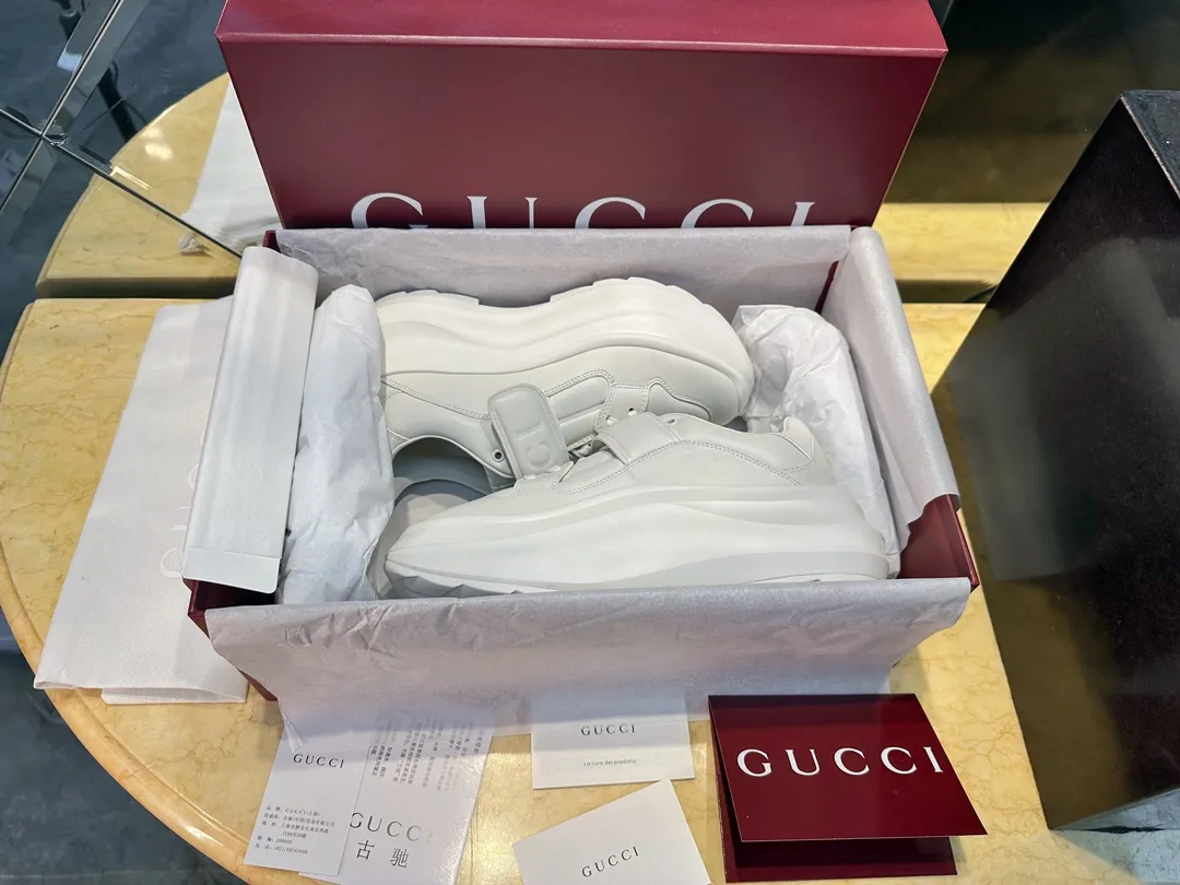 GUCCI Женские кроссовки GUCCI Женские кроссовки