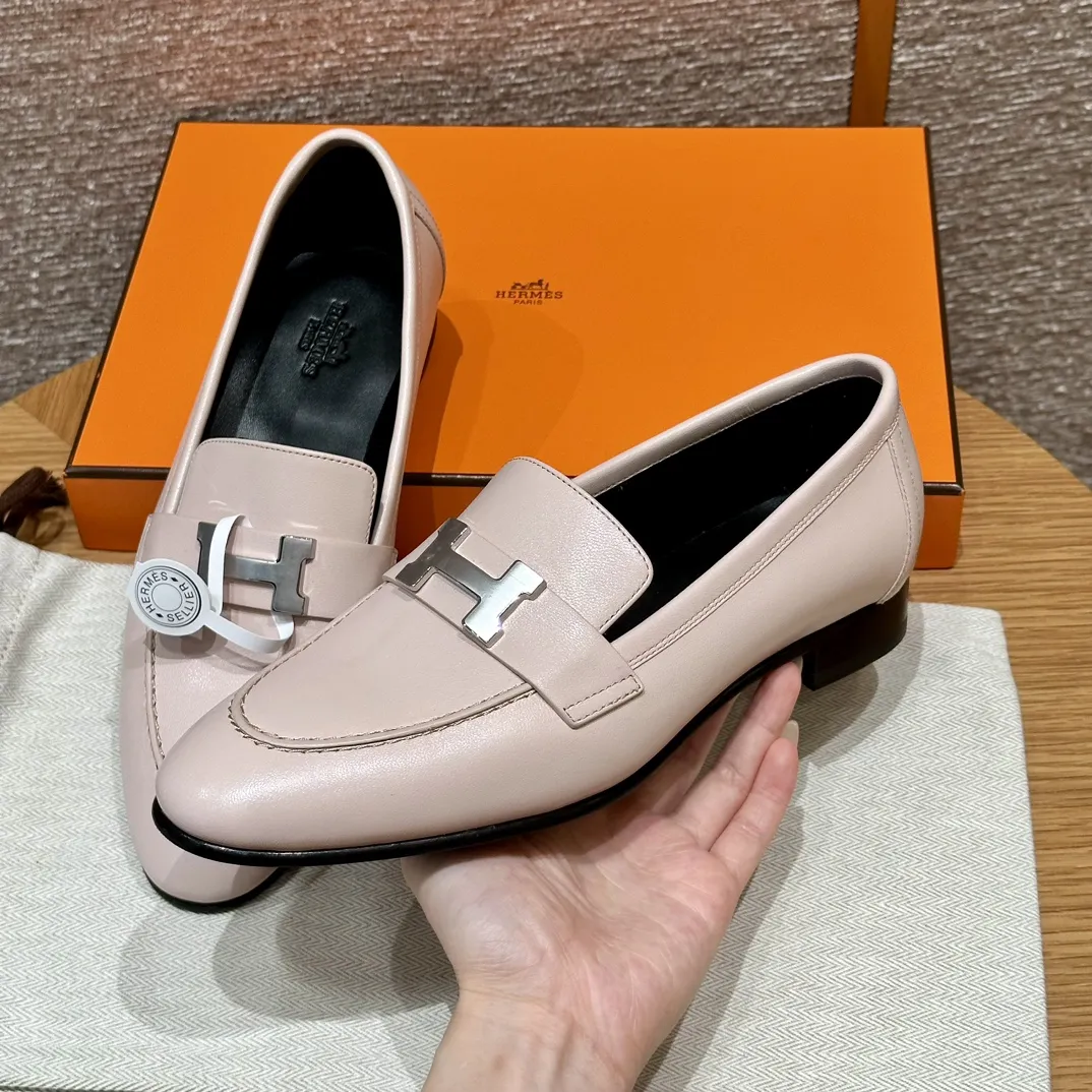HERMES Женские лоферы Paris 