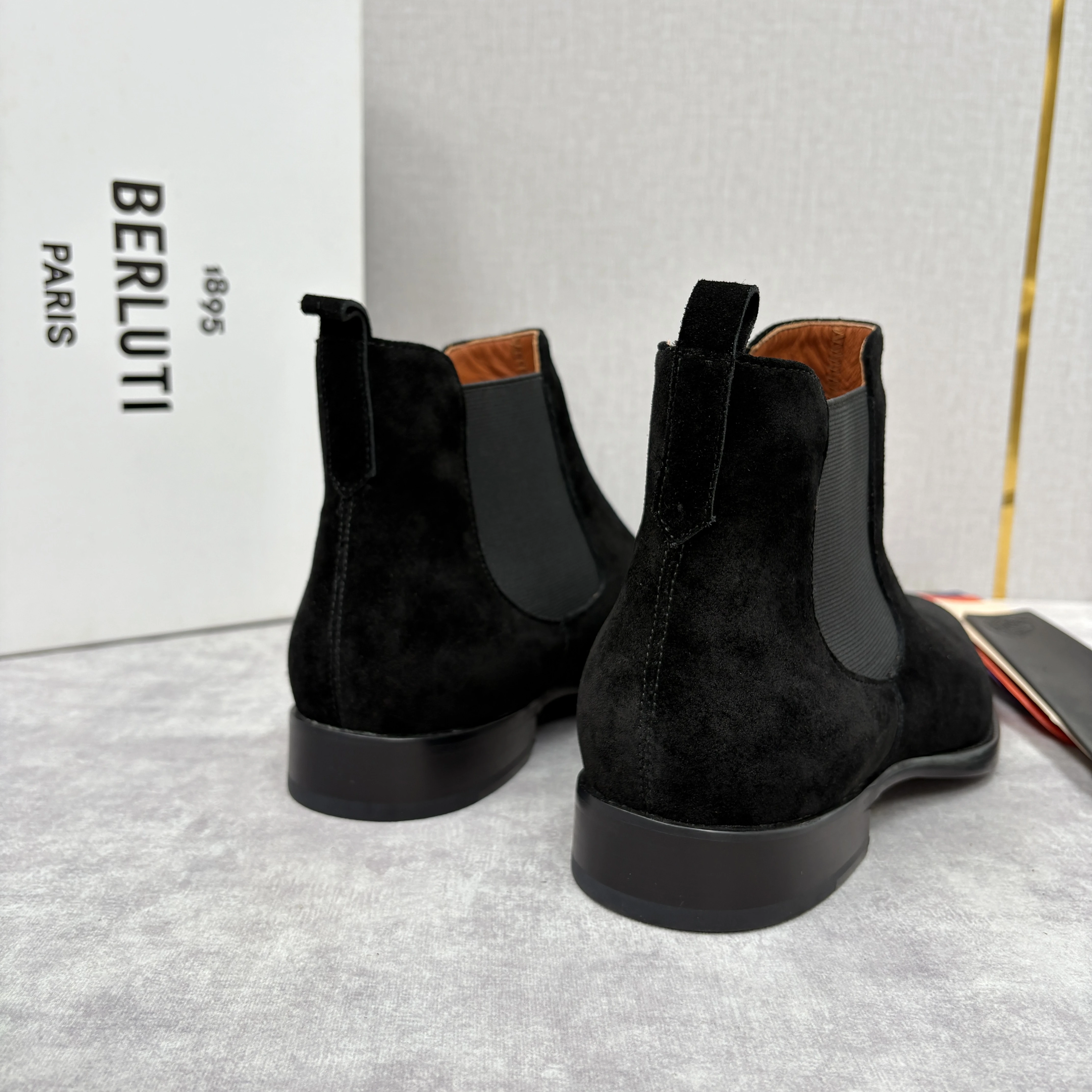 BERLUTI Мужские кроссовки челси из замши