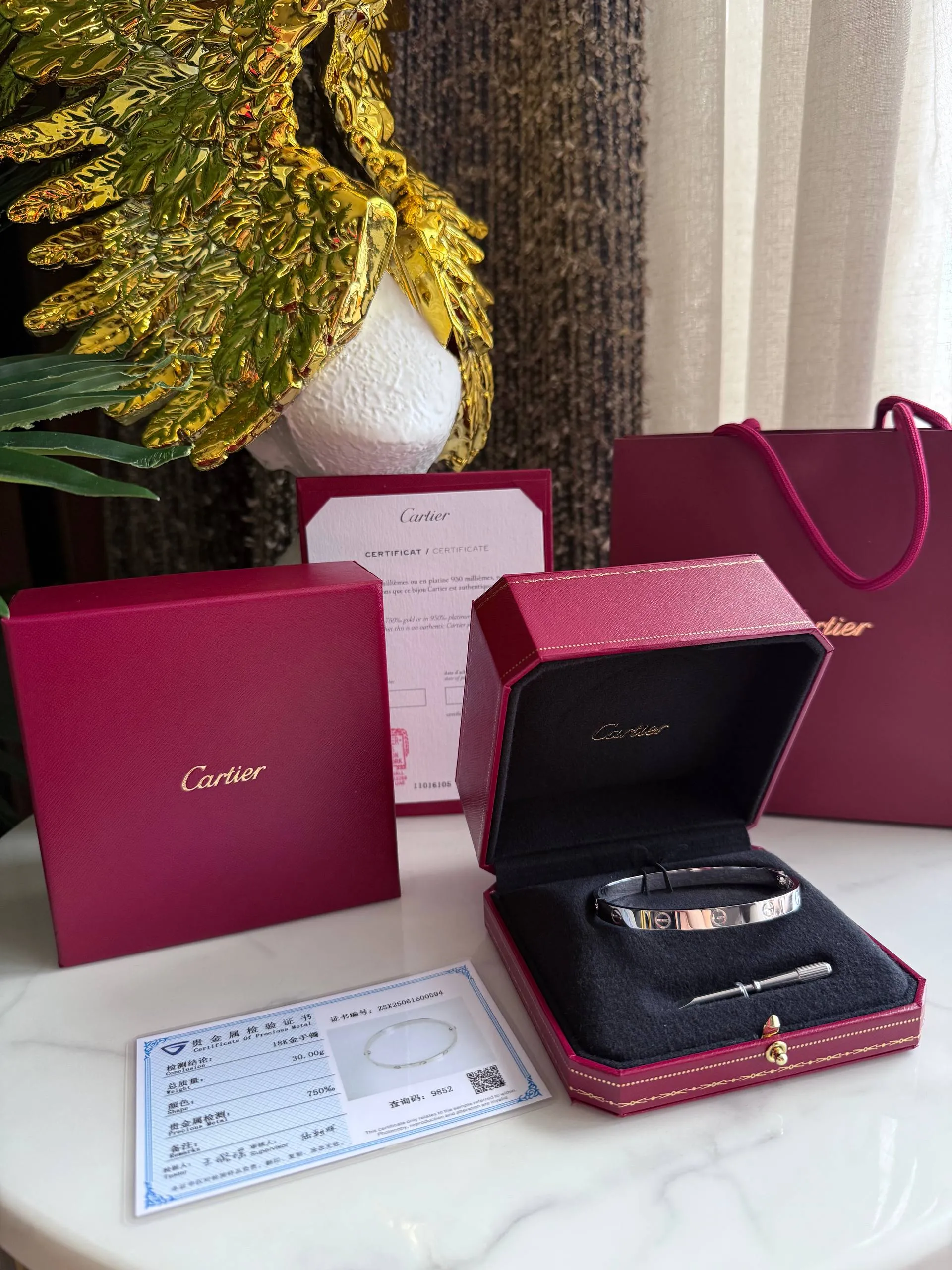 CARTIER Мужской Браслет Love белое золото CARTIER Мужской Браслет Love белое золото