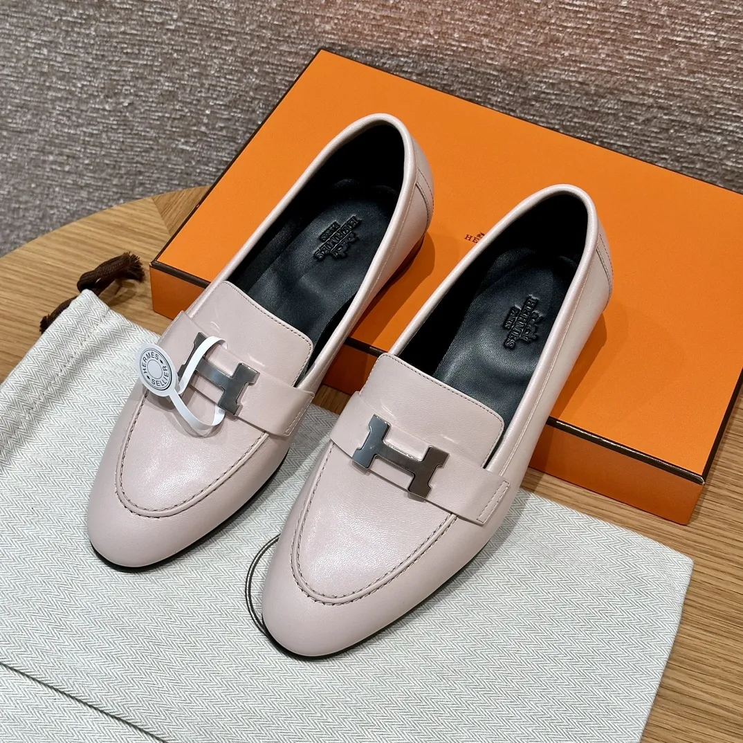 HERMES Женские лоферы Paris 