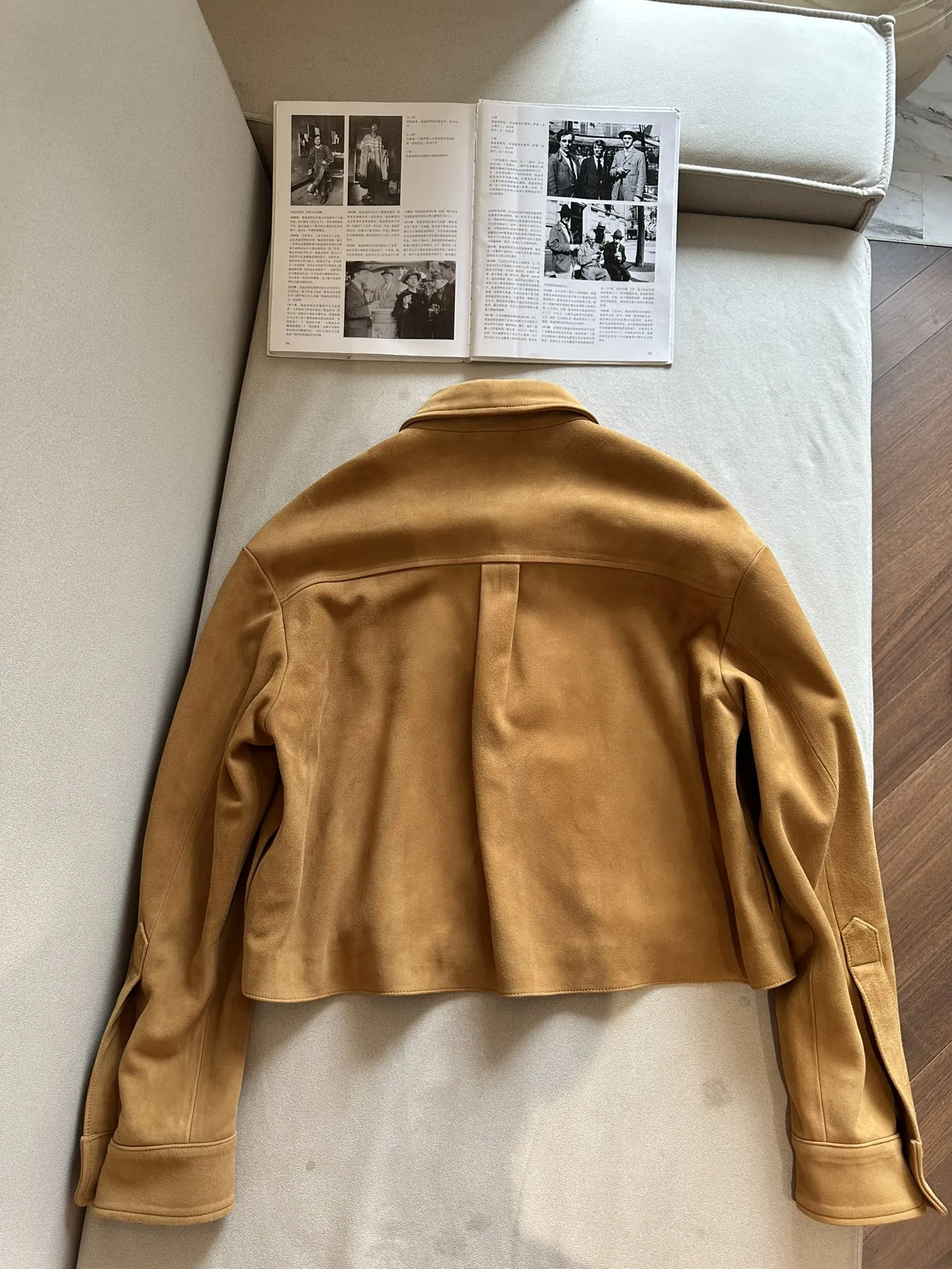 MIU MIU Женская рубашка из замши MIU MIU Женская рубашка из замши