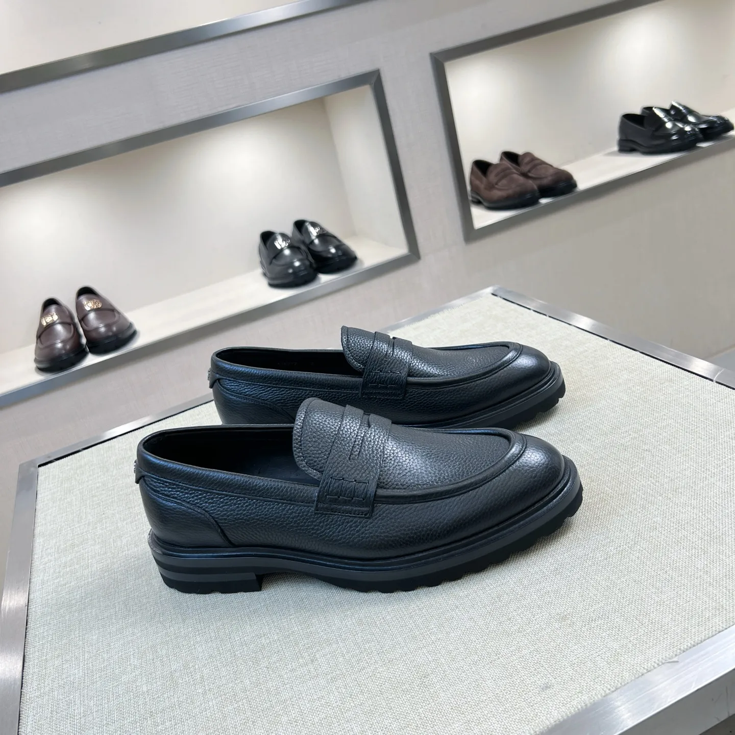 DOLCE & GABBANA Мужские лоферы коровья кожа