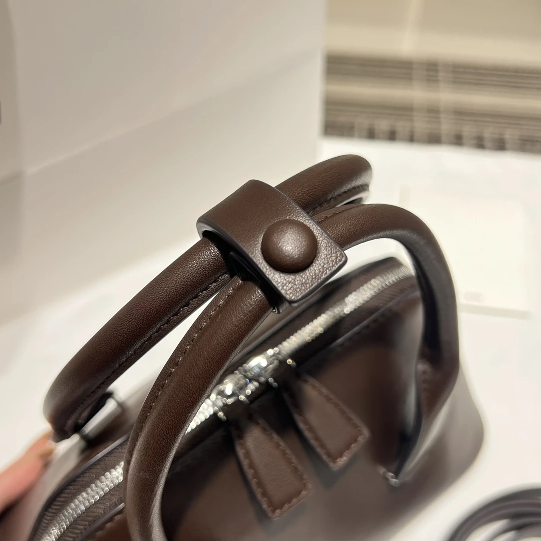 THE ROW Женская сумка mini Devon THE ROW Женская сумка mini Devon