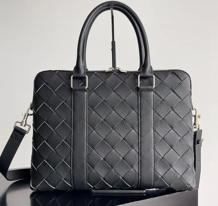 BOTTEGA VENETA Мужской Портфель