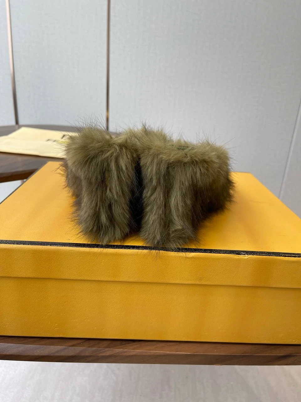 FENDI Женские мюли