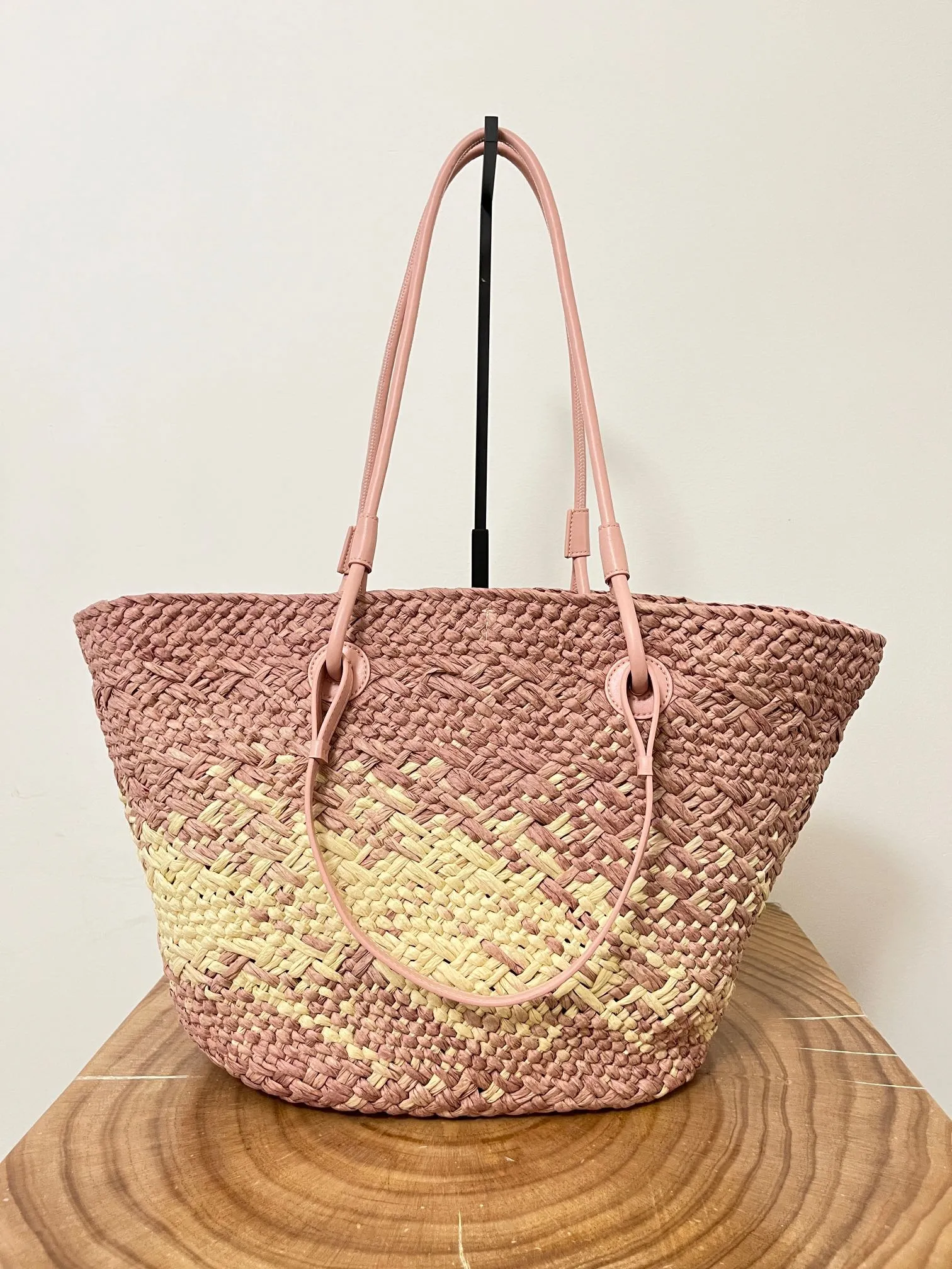 LOEWE Женская пляжная сумка Anagram Basket