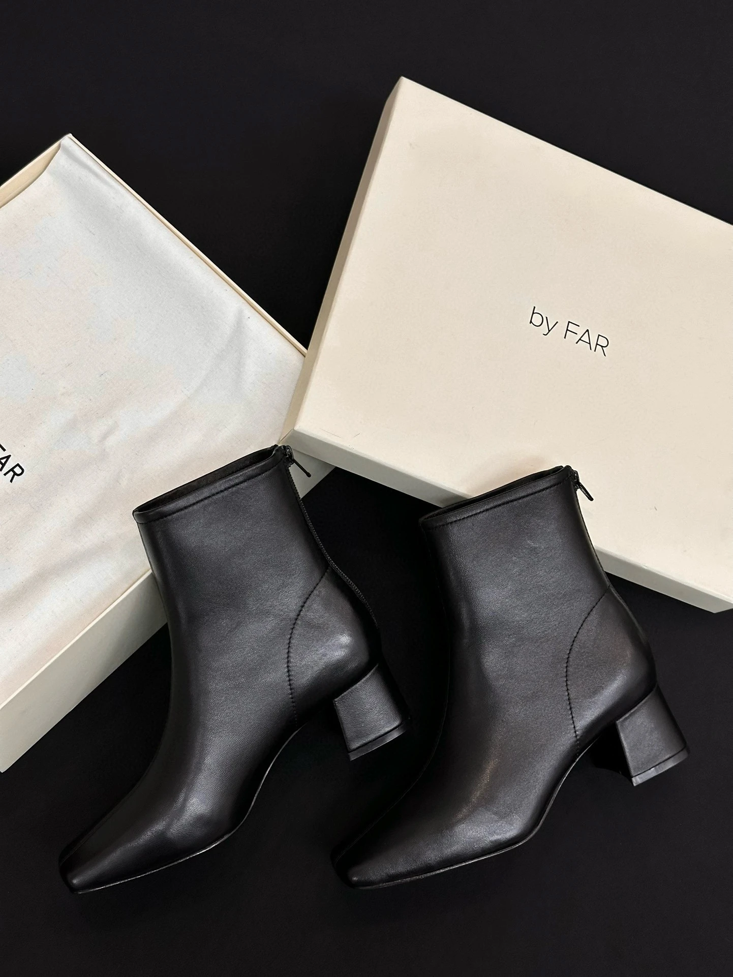 MIU MIU Женские ботильоны из овчины MIU MIU Женские ботильоны из овчины