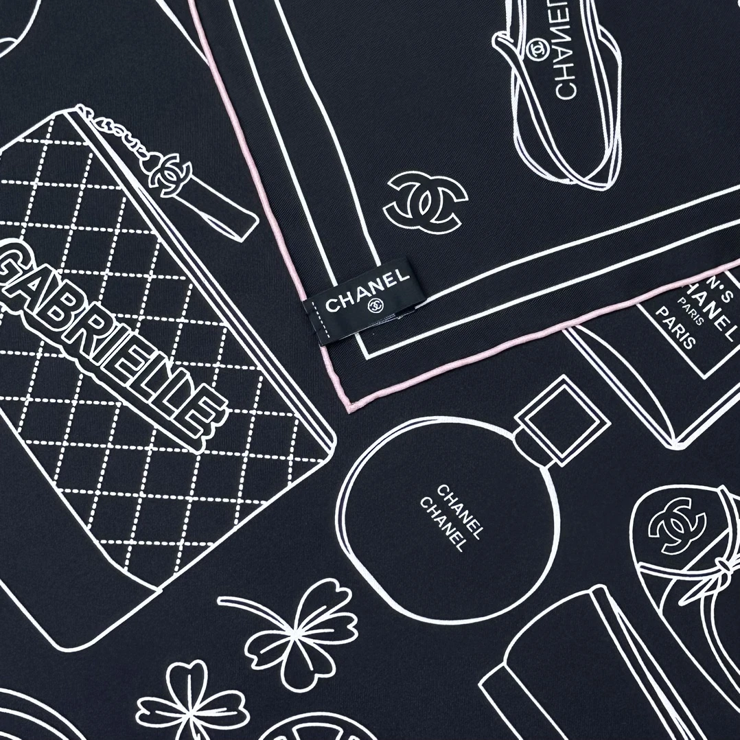 CHANEL Женский платок из шелка авторский дизайн.