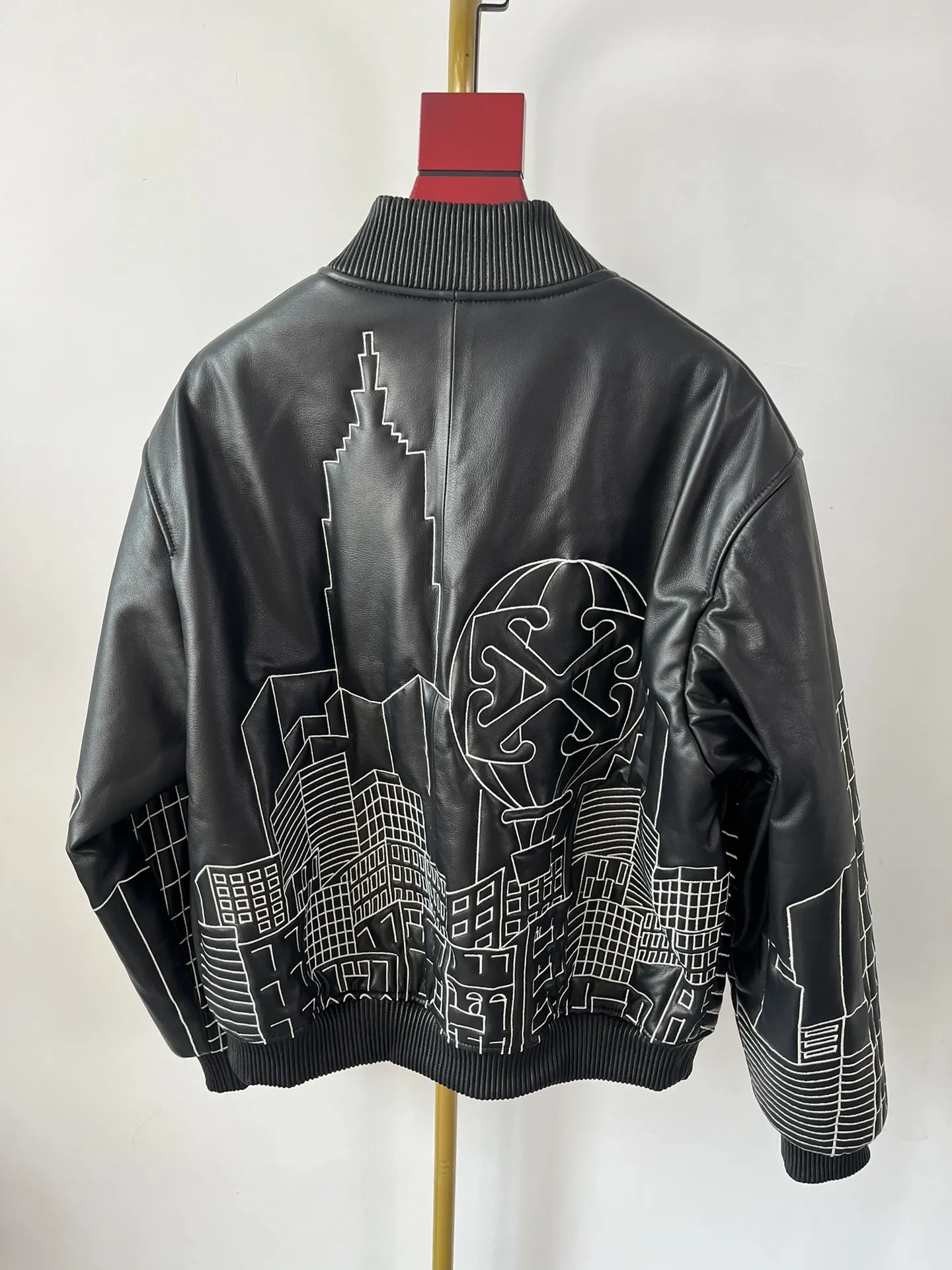 OFF-WHITE Мужская кожаная куртка OFF-WHITE Мужская кожаная куртка