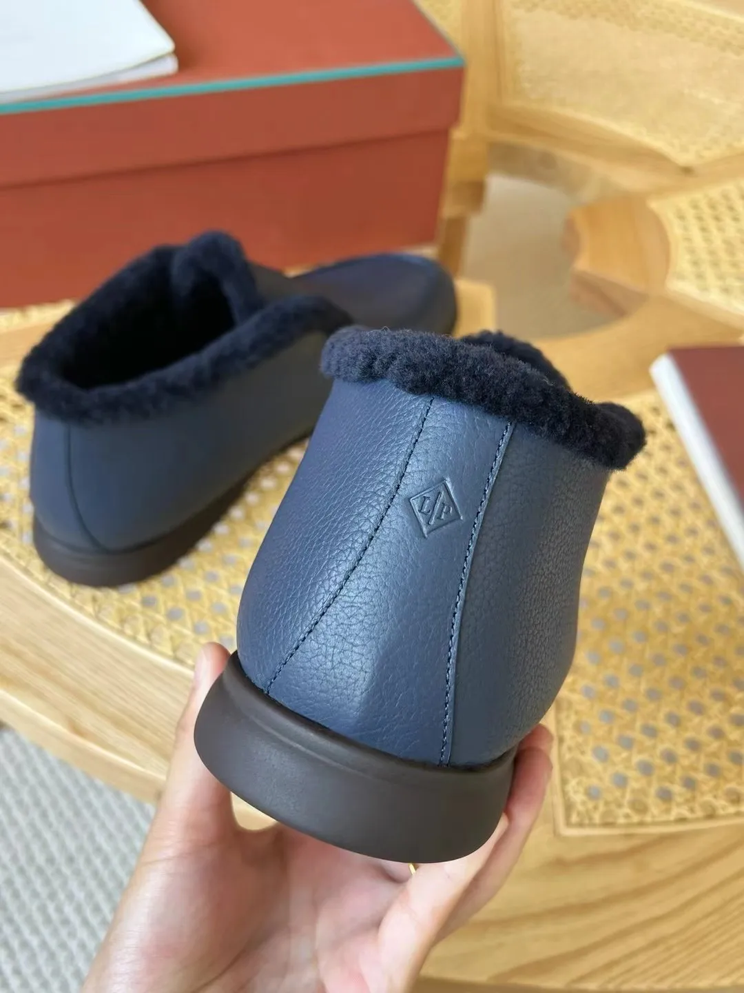 LORO PIANA Мужские лоферы с мехом