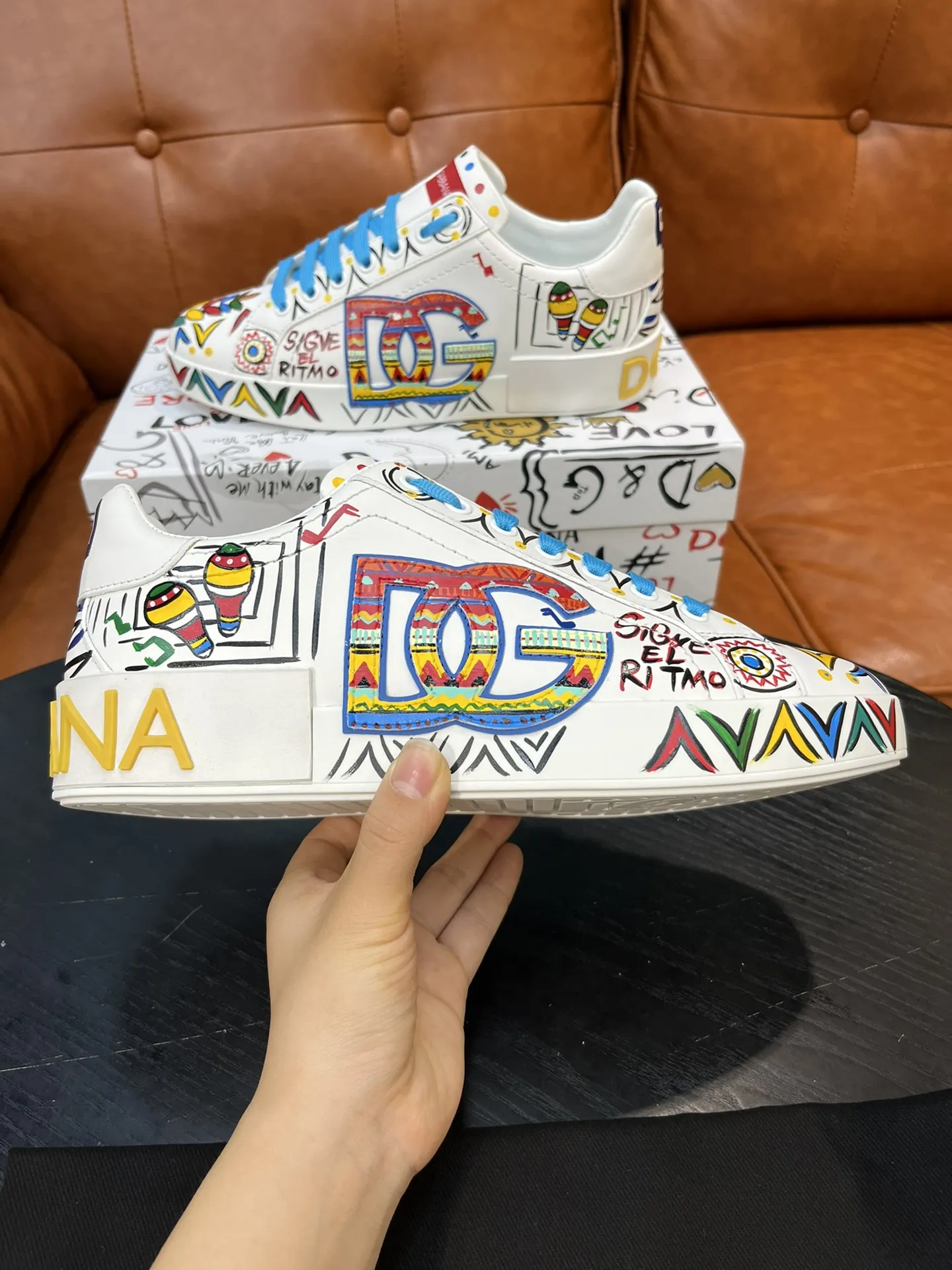 DOLCE & GABBANA Мужские кроссовки с граффити 