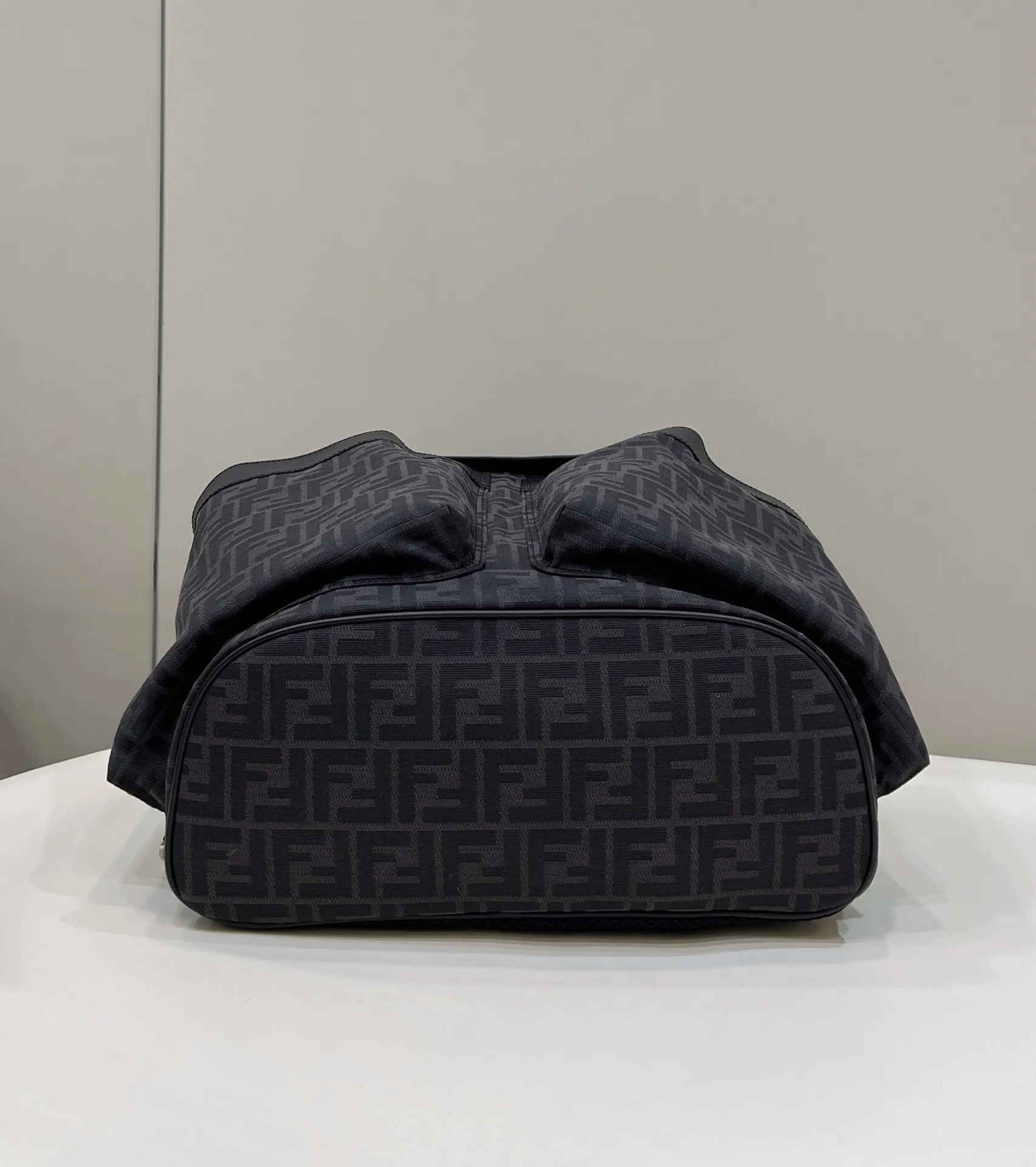 FENDI Мужской рюкзак FF Jacquard FENDI Мужской рюкзак FF Jacquard