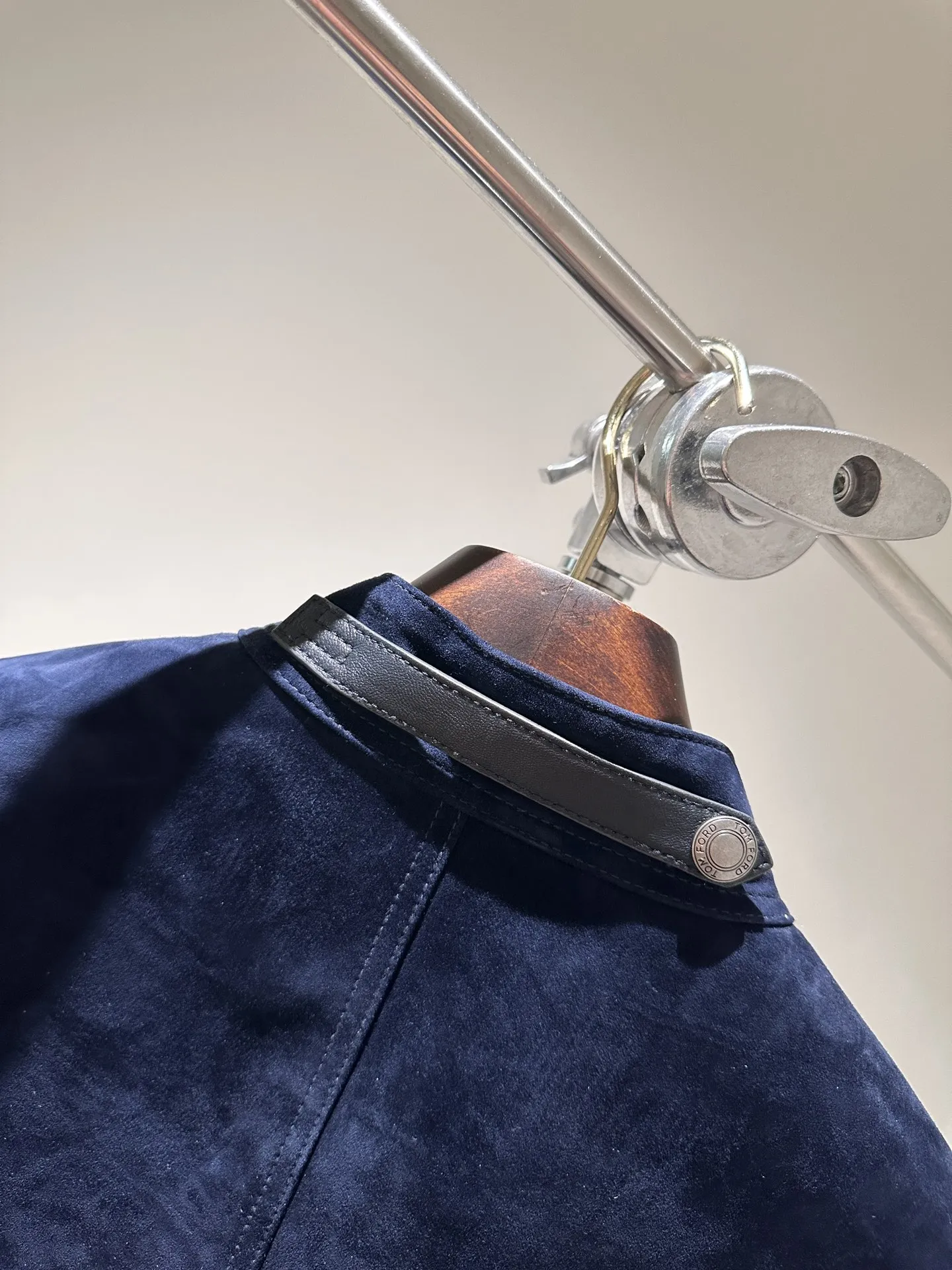 TOM FORD Мужская замшевая куртка TOM FORD Мужская замшевая куртка