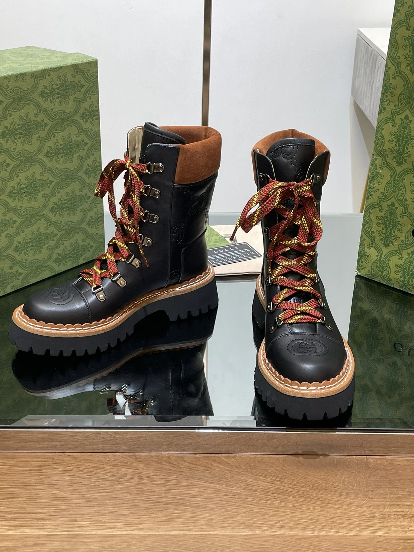 GUCCI Женские ботинки GG Matelass GUCCI Женские ботинки GG Matelass