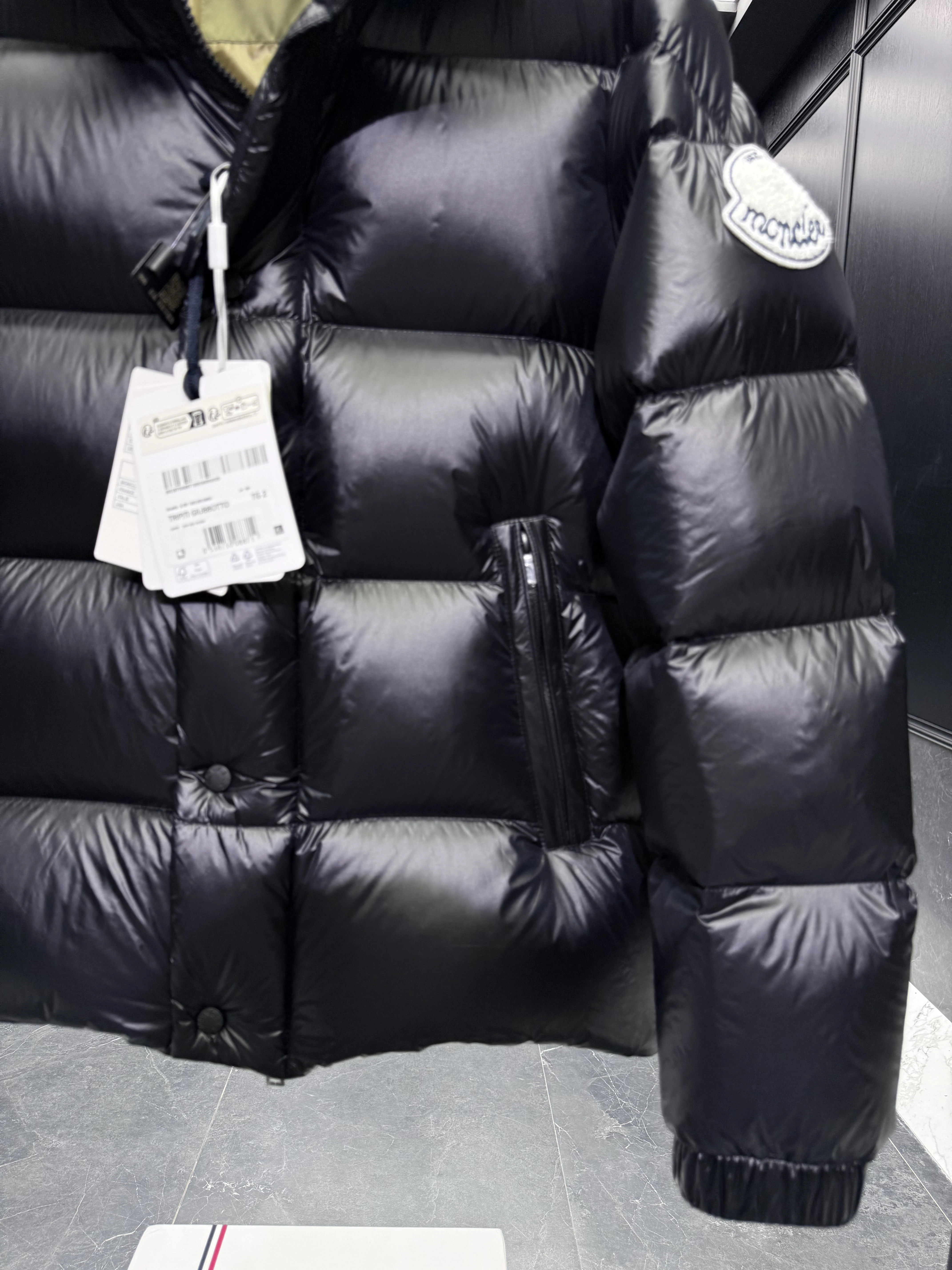 MONCLER Мужской пуховик Tripiti MONCLER Мужской пуховик Tripiti