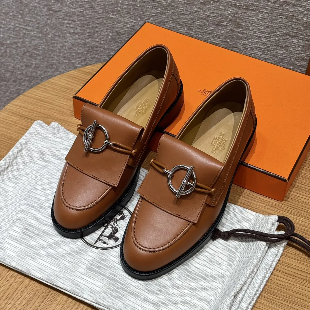 HERMES Женские лоферы Impact