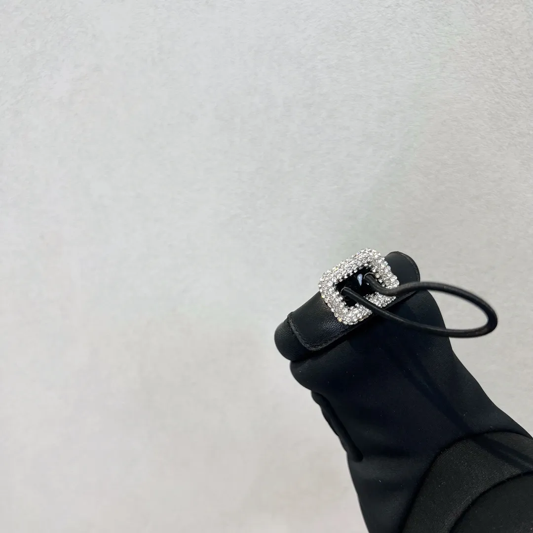 ROGER VIVIER Женские угги на шнуровке