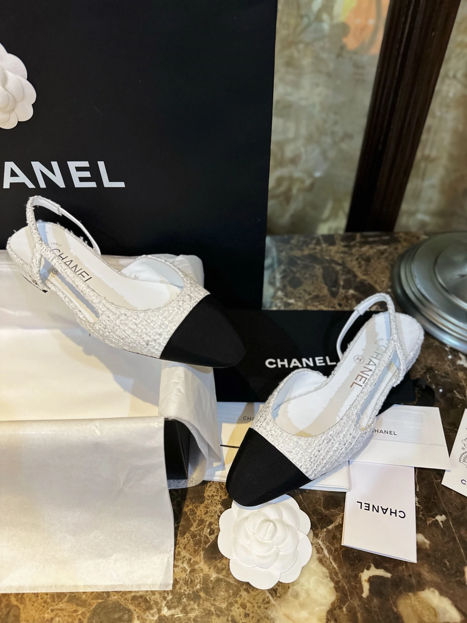 CHANEL Женские туфли слингбэки из твида CHANEL Женские туфли слингбэки из твида