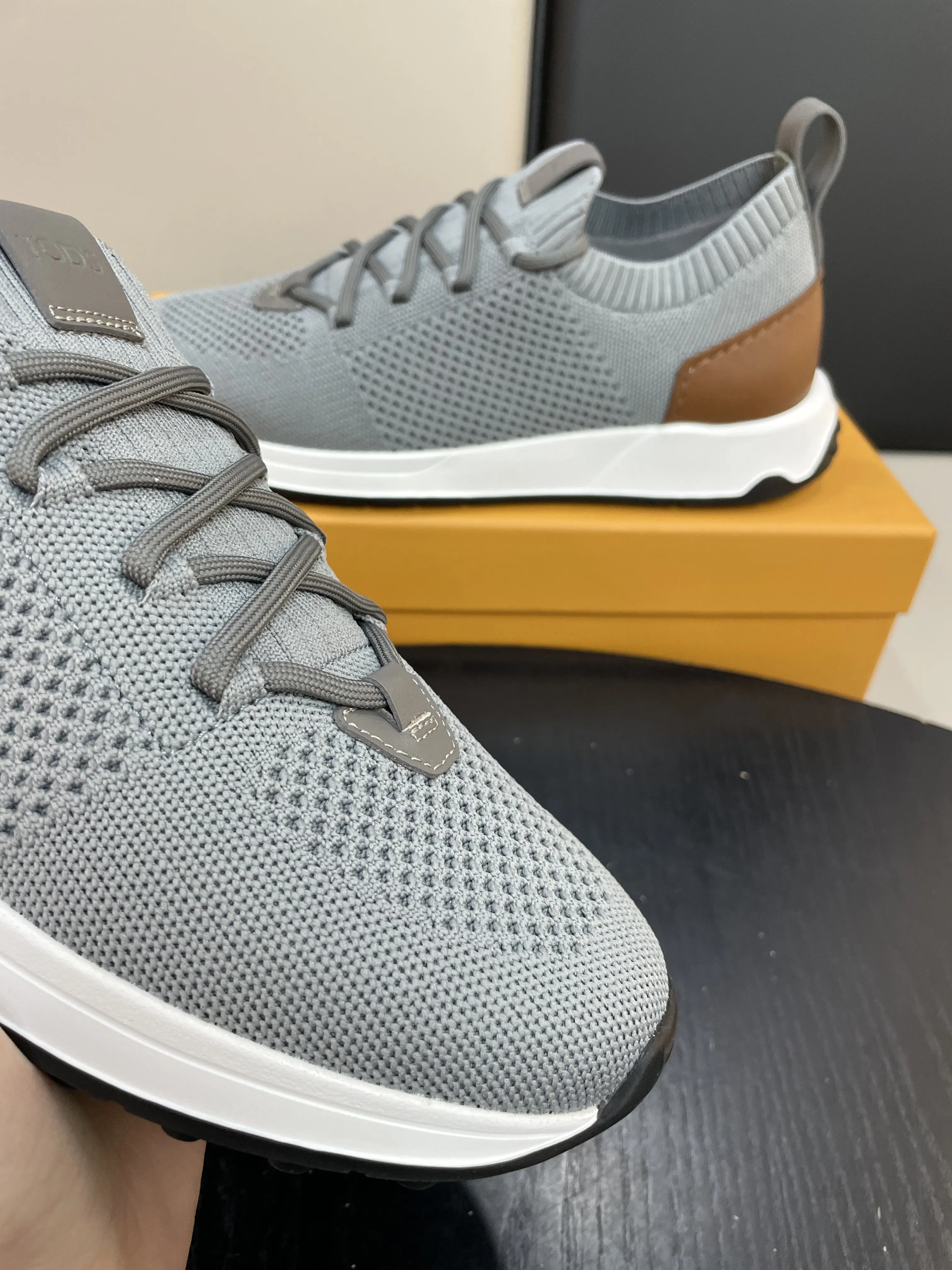 TOD'S Мужские кроссовки зеленые