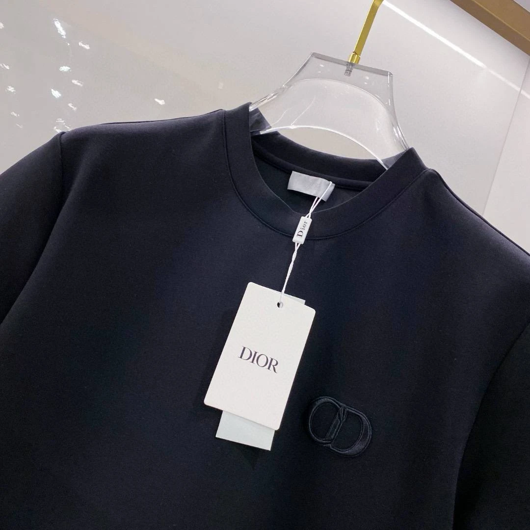 CHRISTIAN DIOR Мужская футболка CHRISTIAN DIOR Мужская футболка